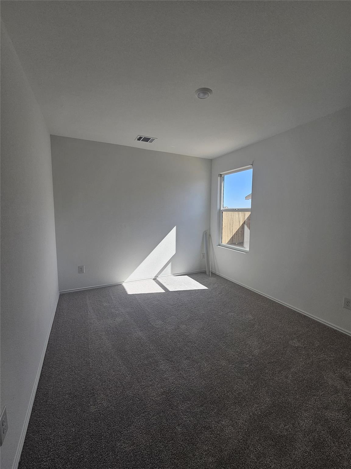 2304 Blizzard Dr, Lockhart, TX 78644