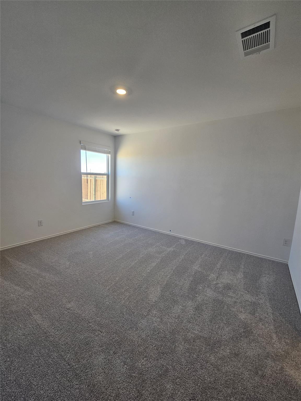 2304 Blizzard Dr, Lockhart, TX 78644