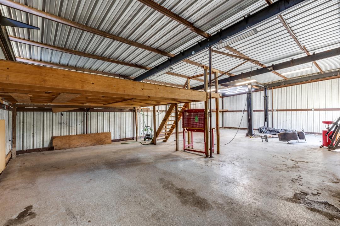 125 Heritage Oaks Dr, Cedar Creek, TX 78612