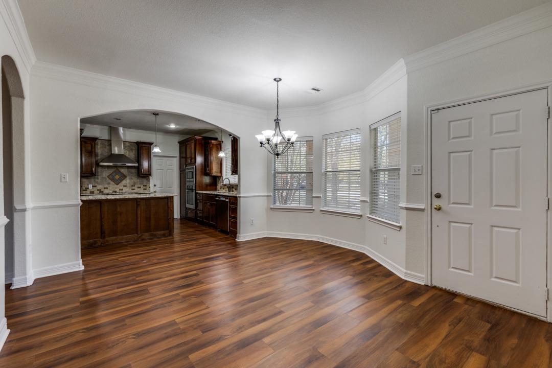 125 Heritage Oaks Dr, Cedar Creek, TX 78612