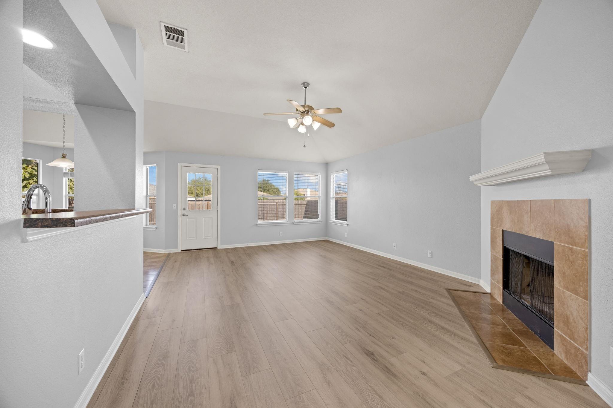 1323 Anna Palm Way, Round Rock, TX 78665