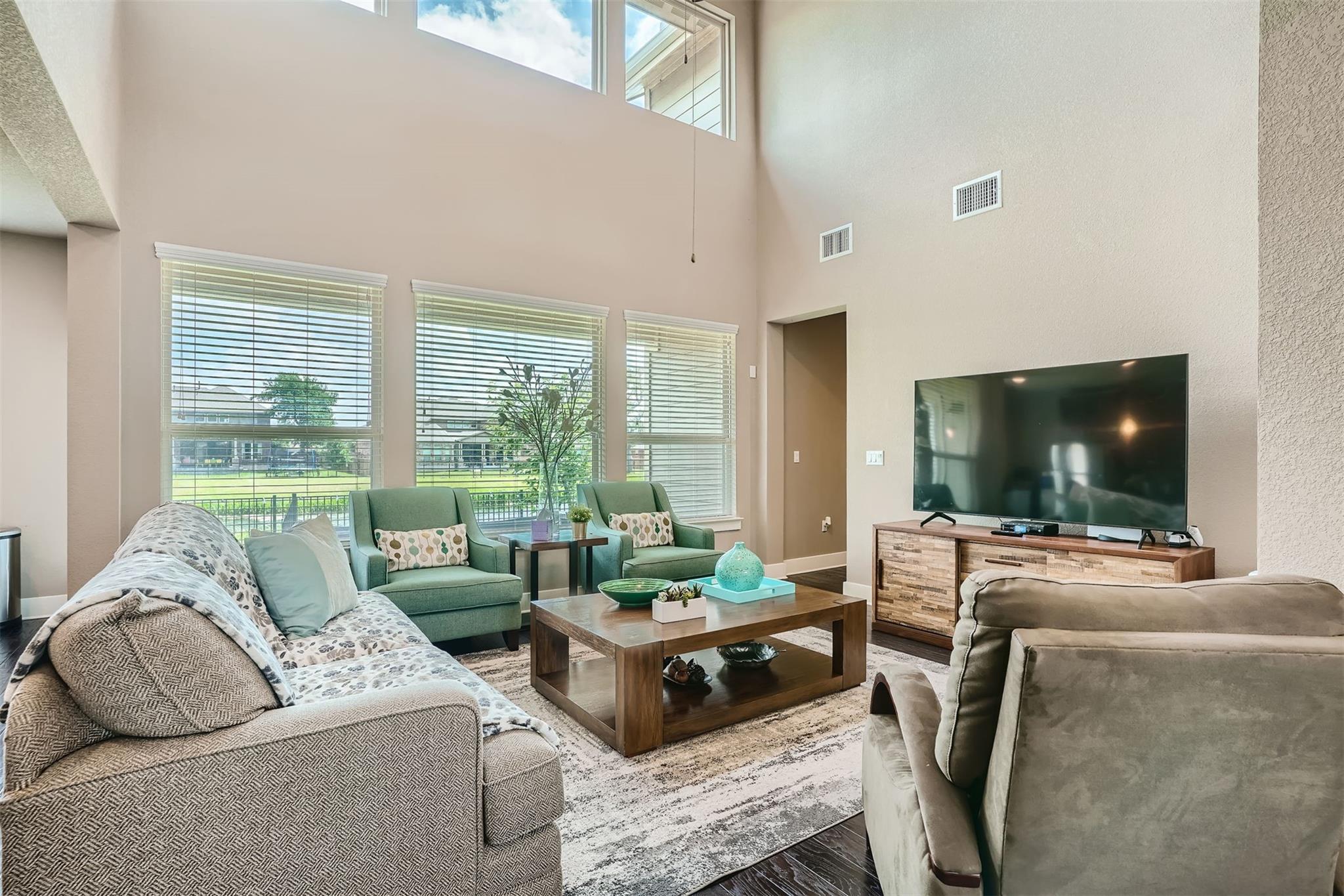 9401 McKnight Loop # 6, Austin, TX 78717