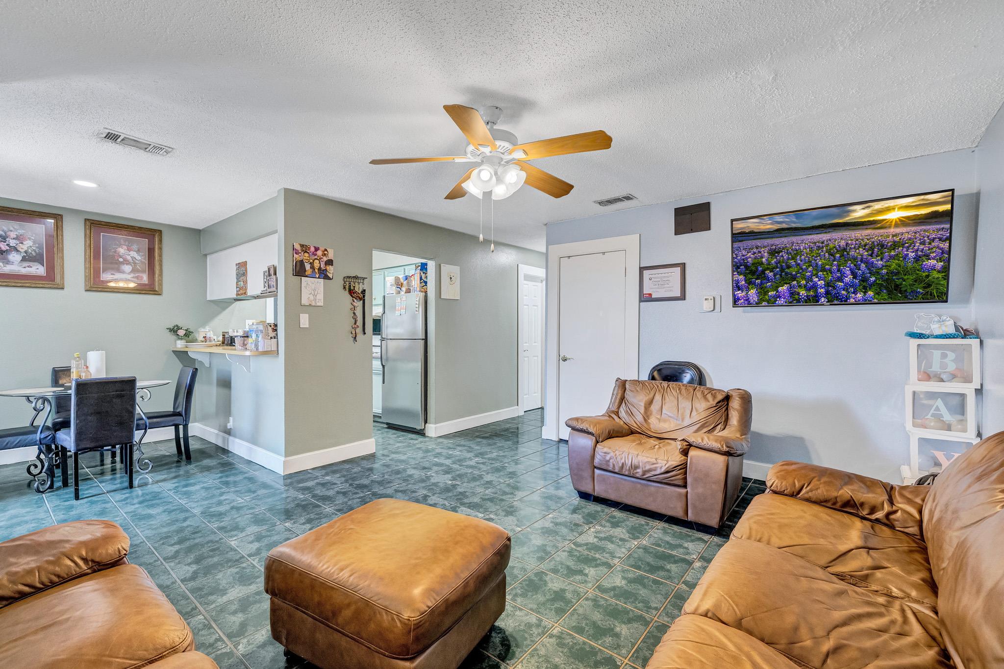 205 Liverpool Dr, Austin, TX 78745