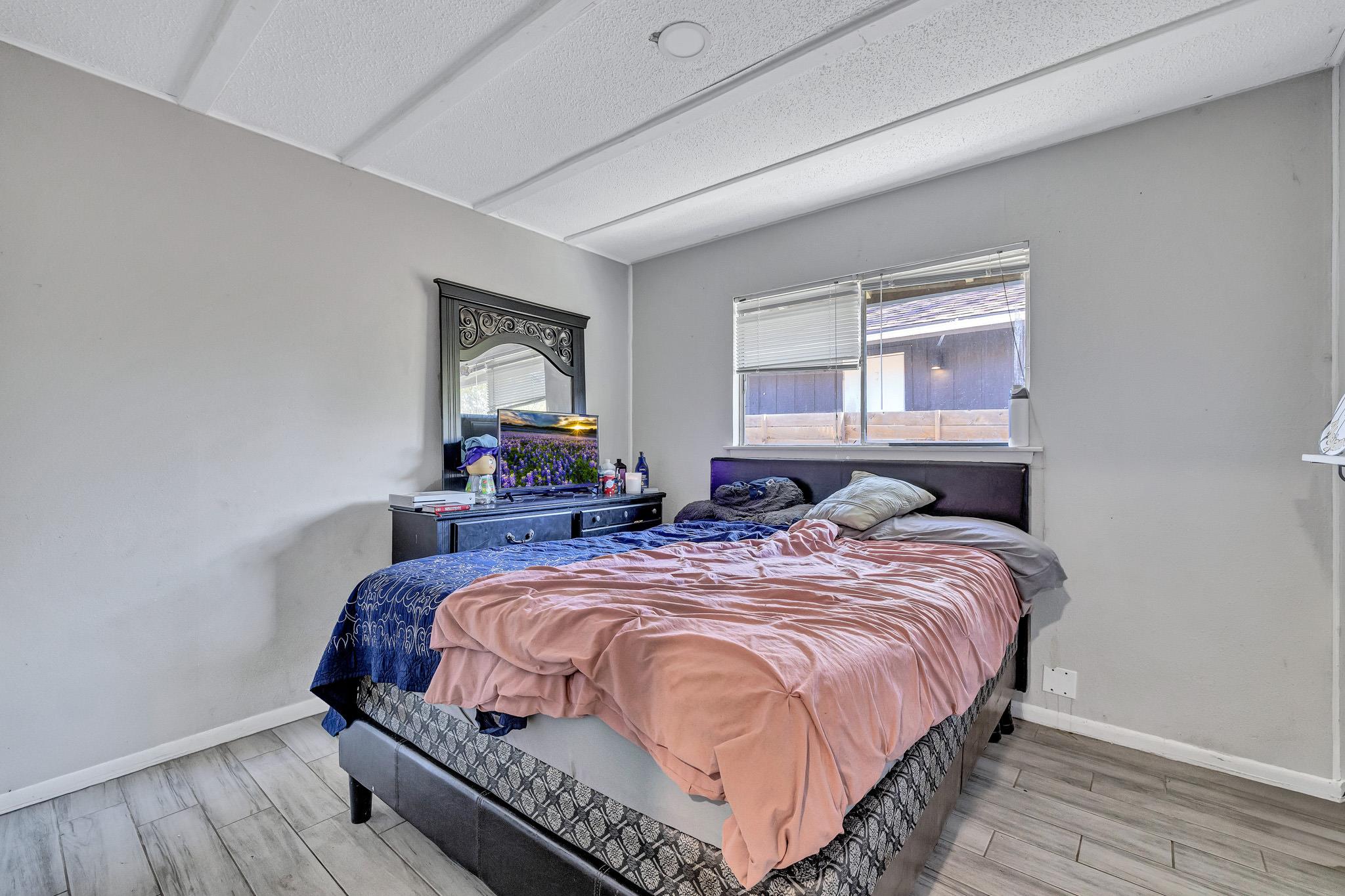 205 Liverpool Dr, Austin, TX 78745