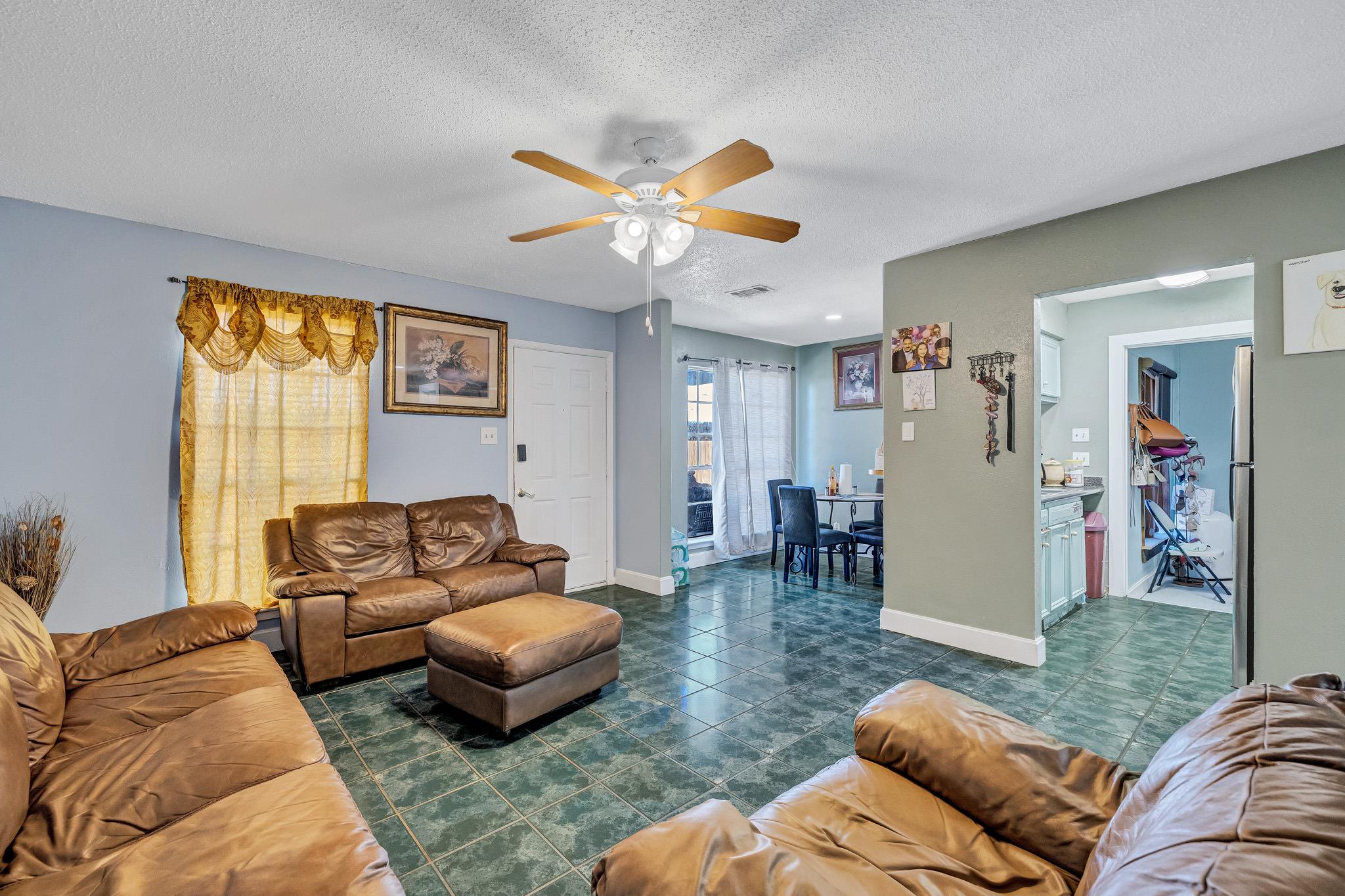 205 Liverpool Dr, Austin, TX 78745