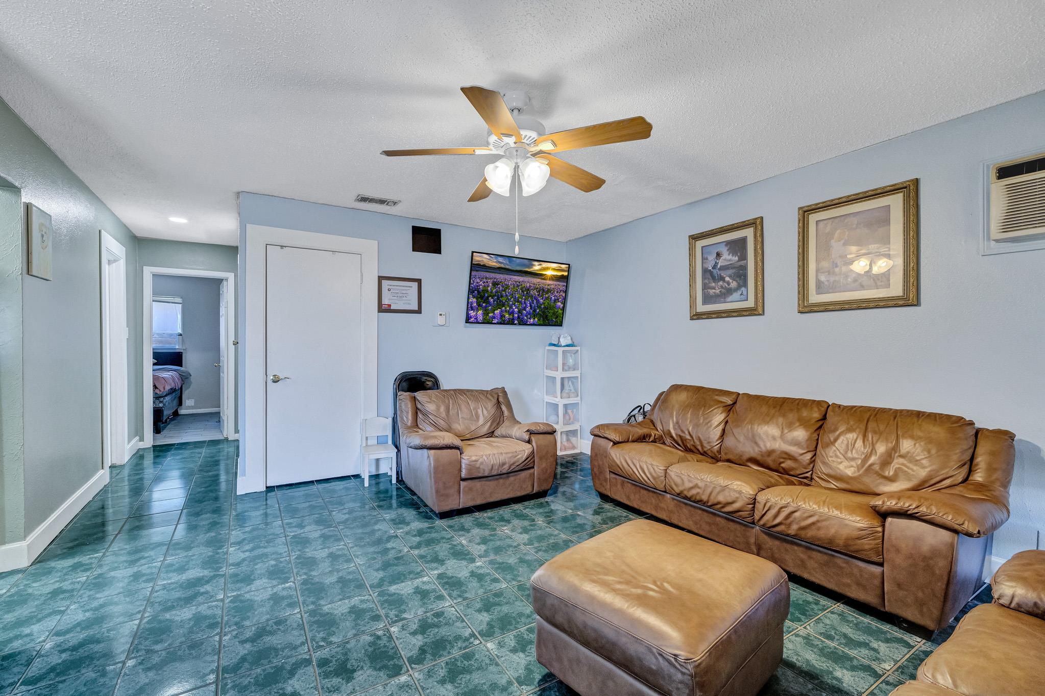 205 Liverpool Dr, Austin, TX 78745