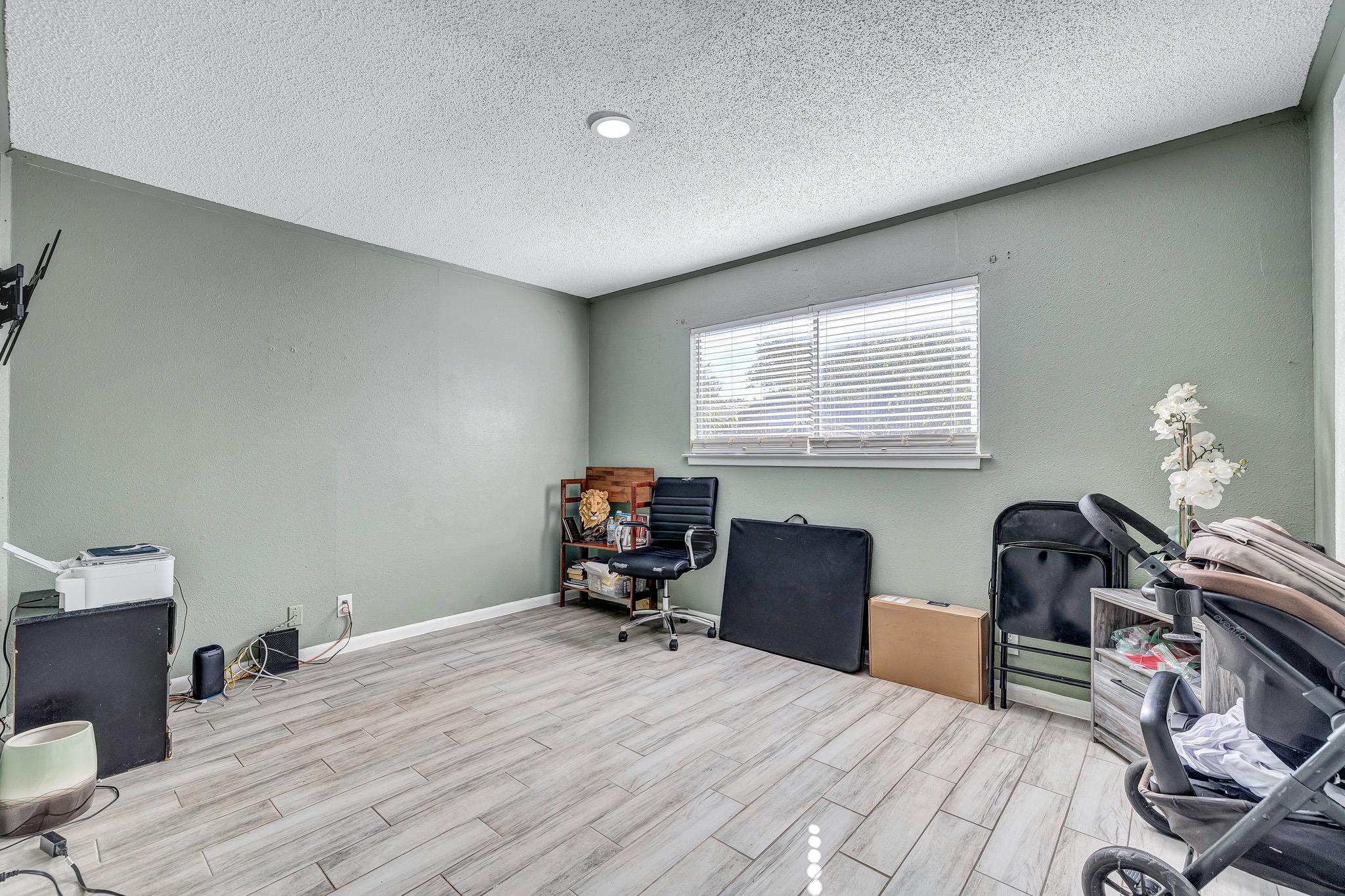 205 Liverpool Dr, Austin, TX 78745