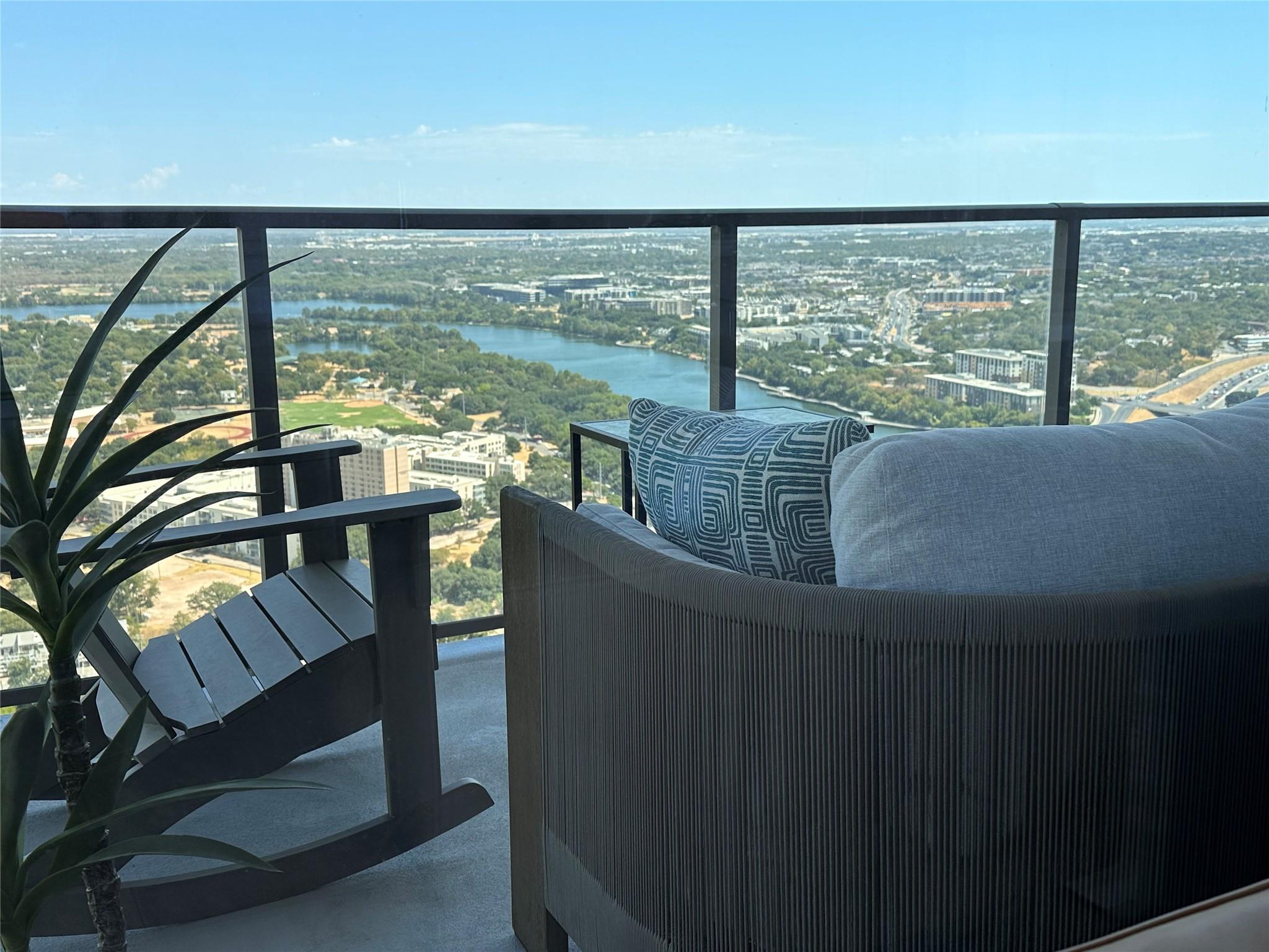 44 East Ave # 4305, Austin, TX 78701