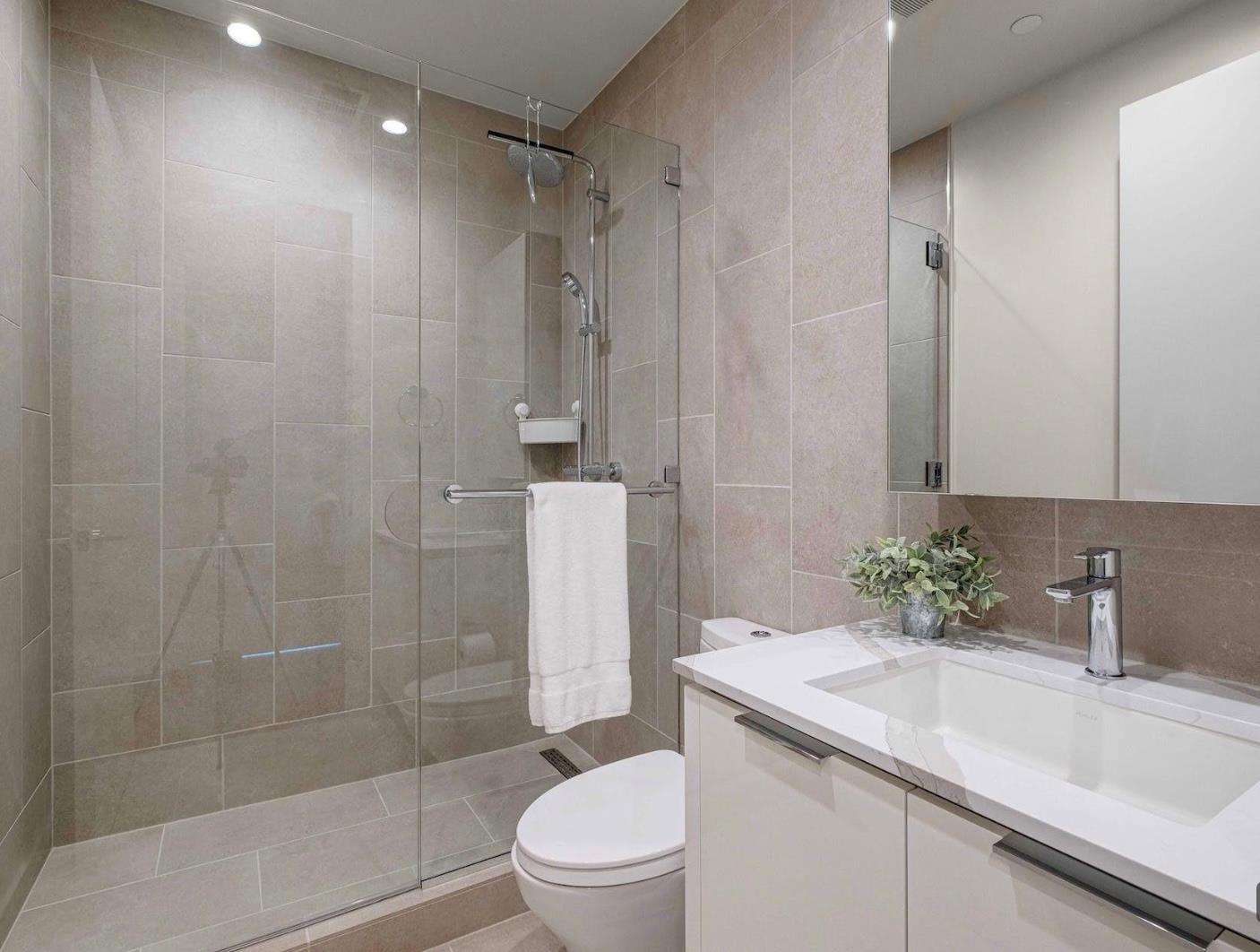 44 East Ave # 4305, Austin, TX 78701