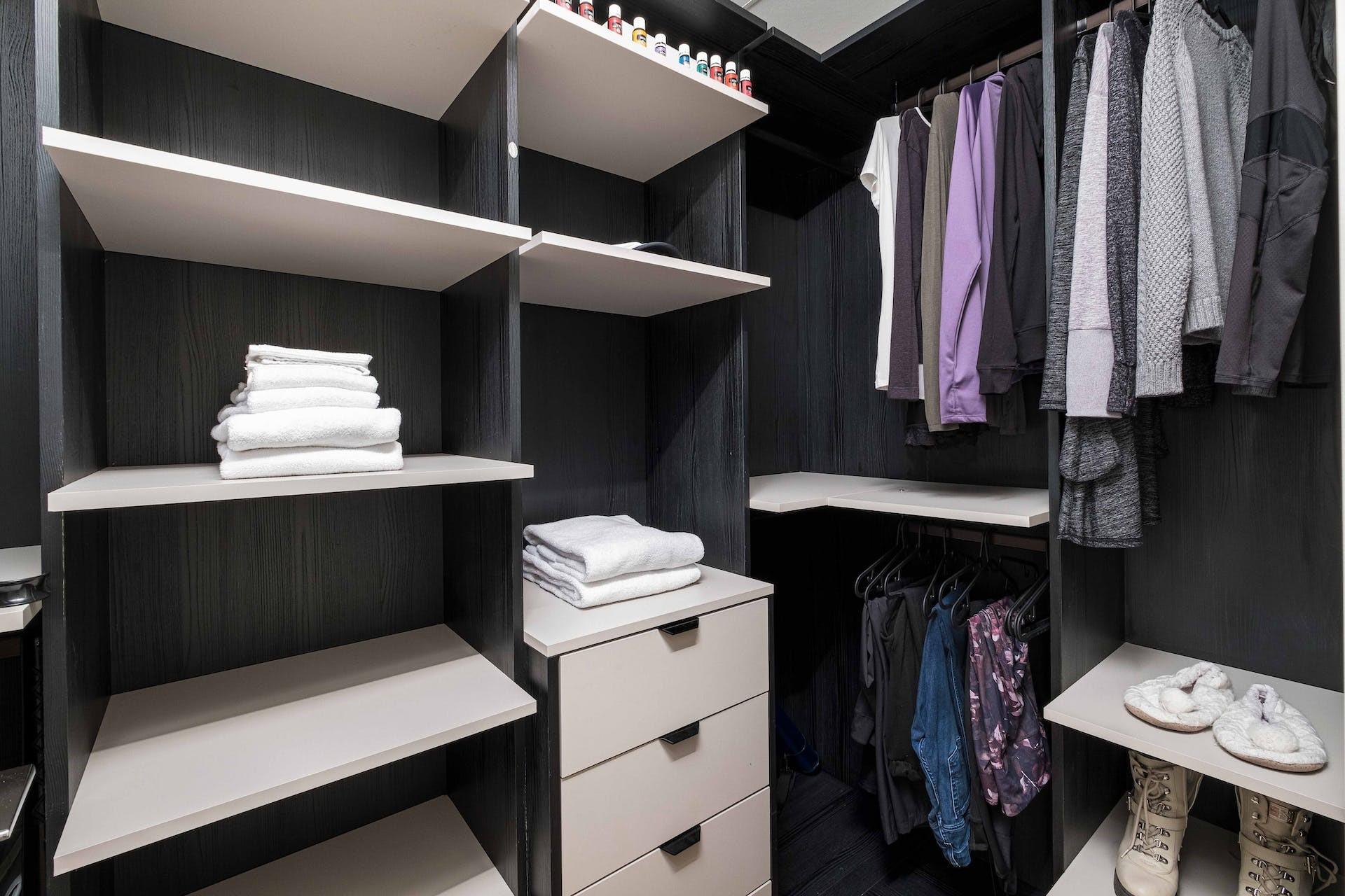 44 East Ave # 4305, Austin, TX 78701