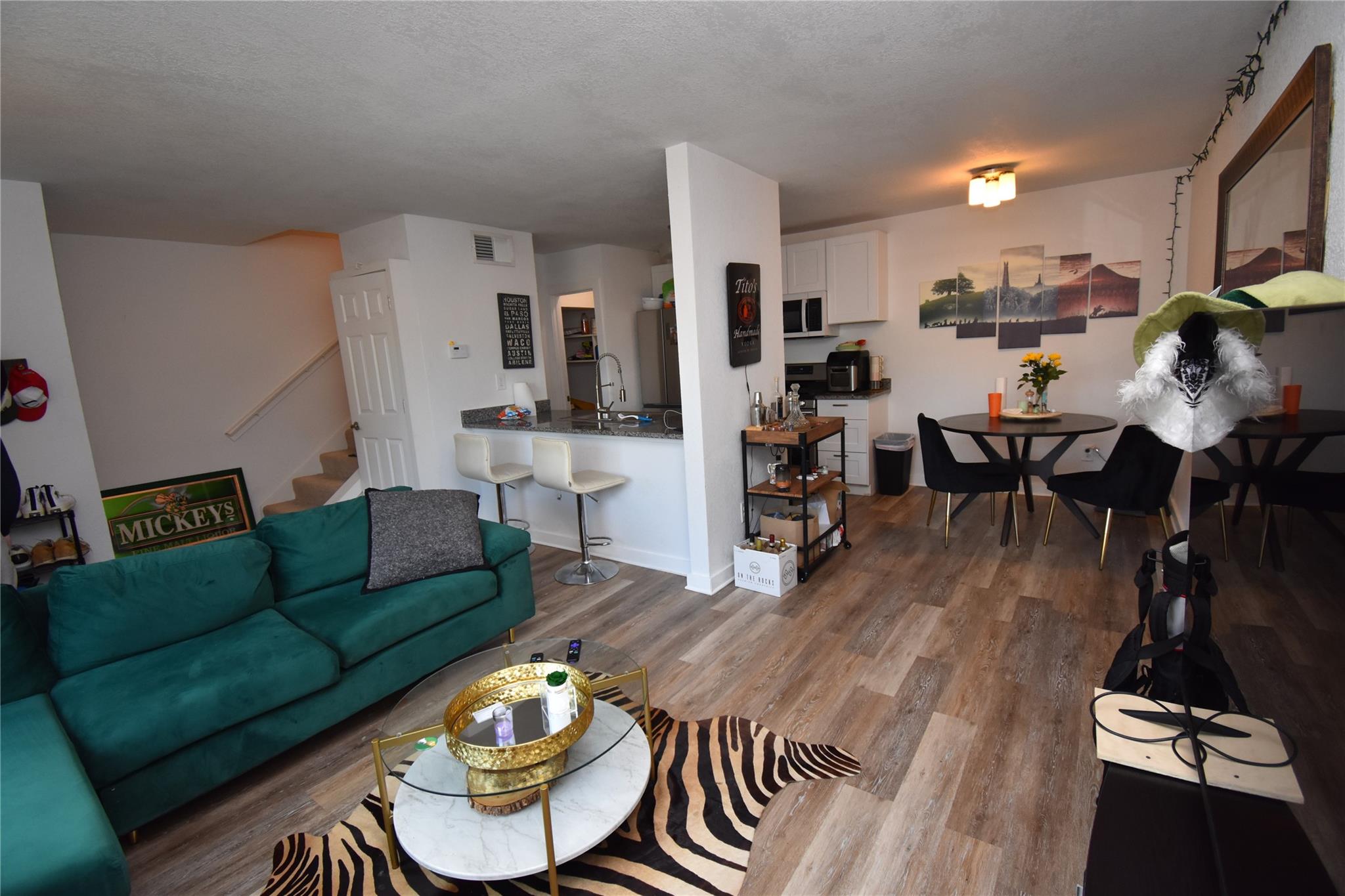 300 E Croslin St # 112, Austin, TX 78752