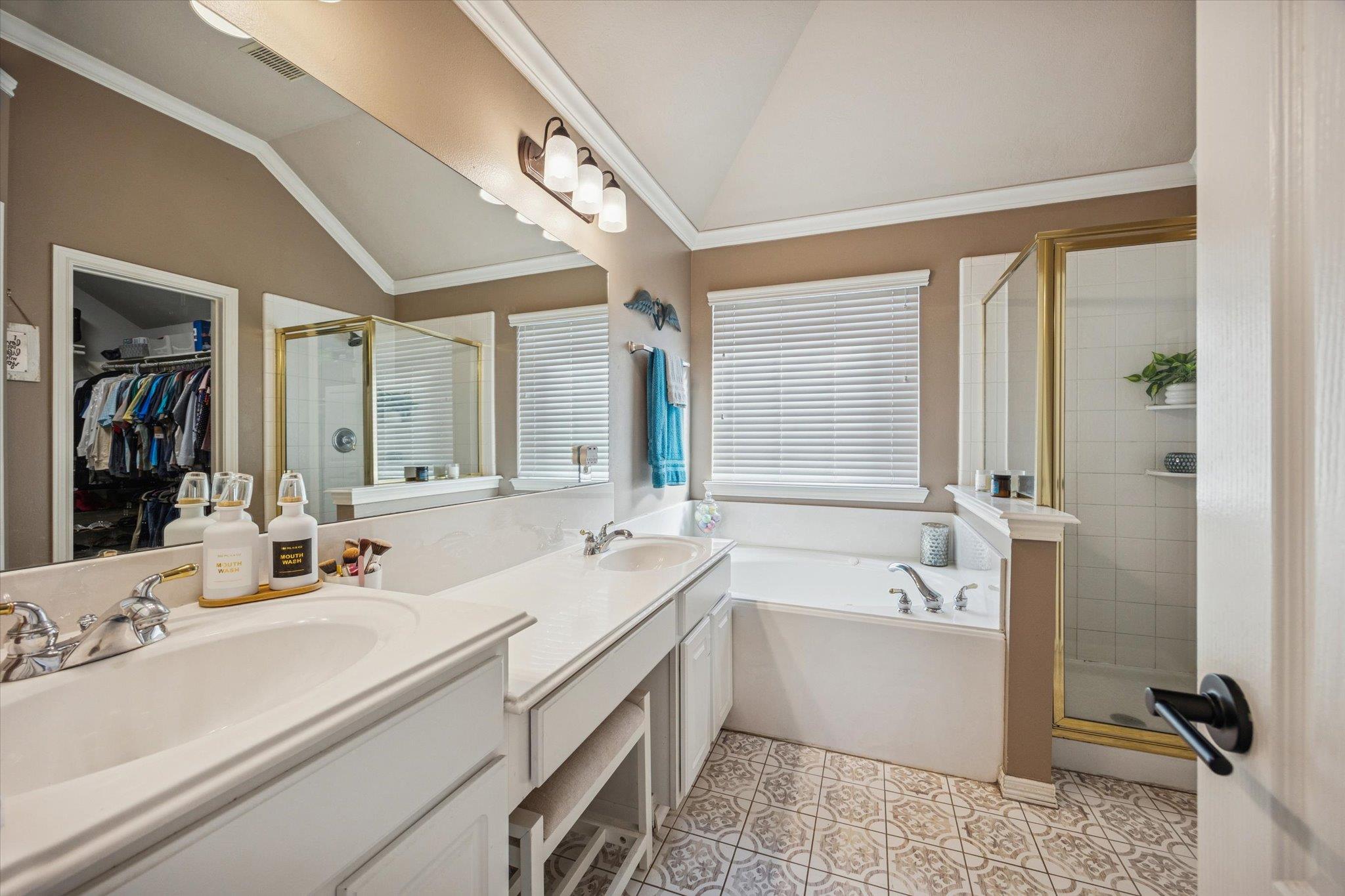 2410 Pine Brook Dr, Deer Park, TX 77536