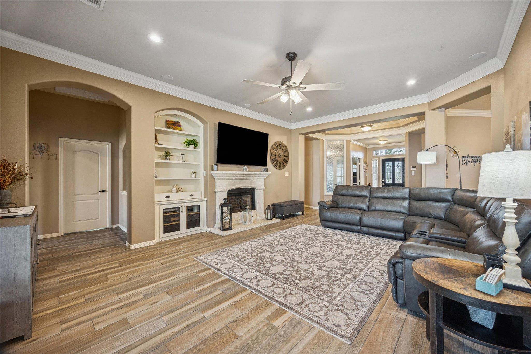 2410 Pine Brook Dr, Deer Park, TX 77536