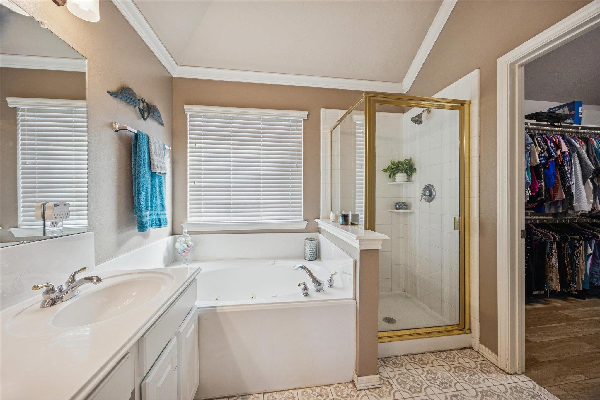 2410 Pine Brook Dr, Deer Park, TX 77536