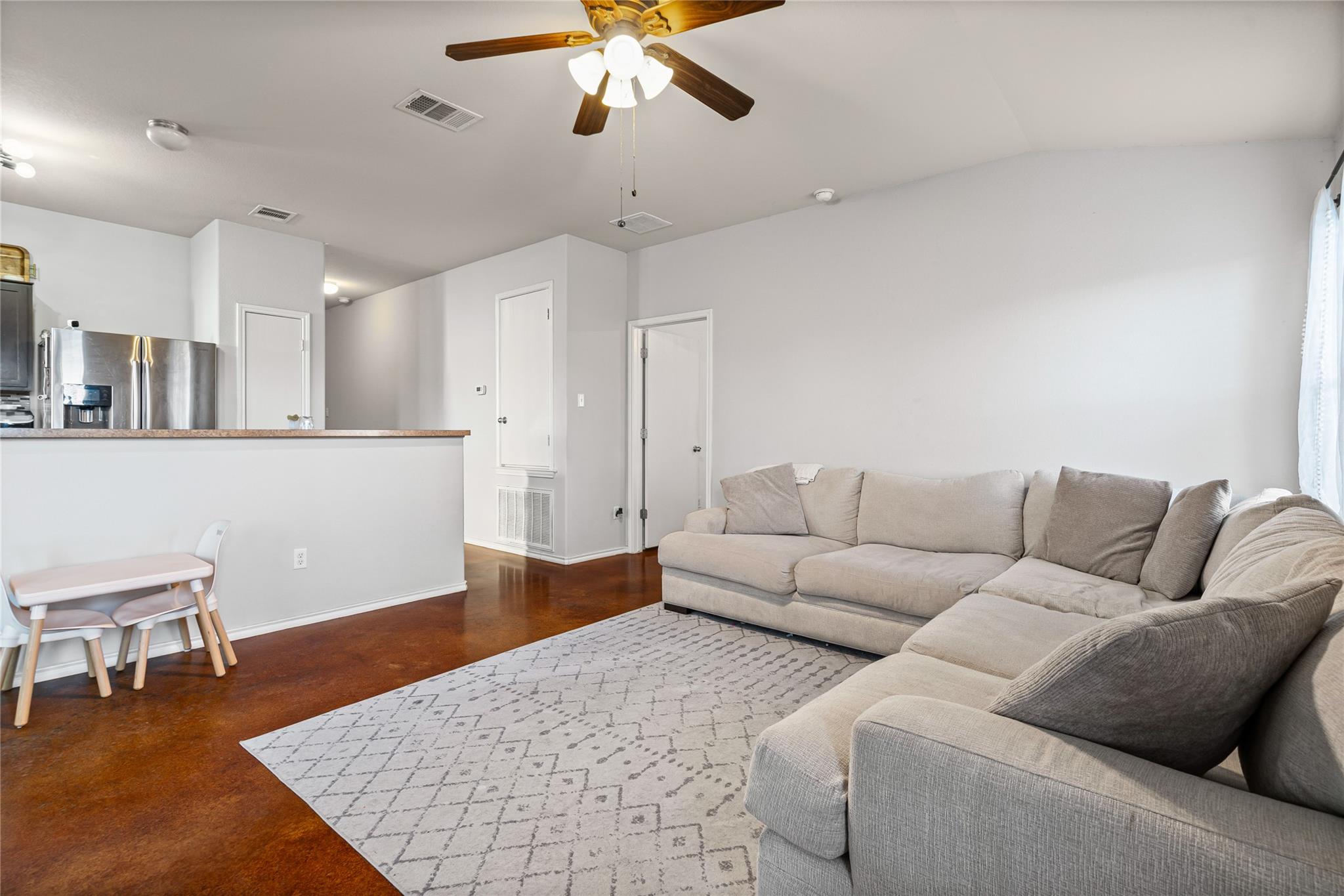 1541 Twin Cv, Kyle, TX 78640