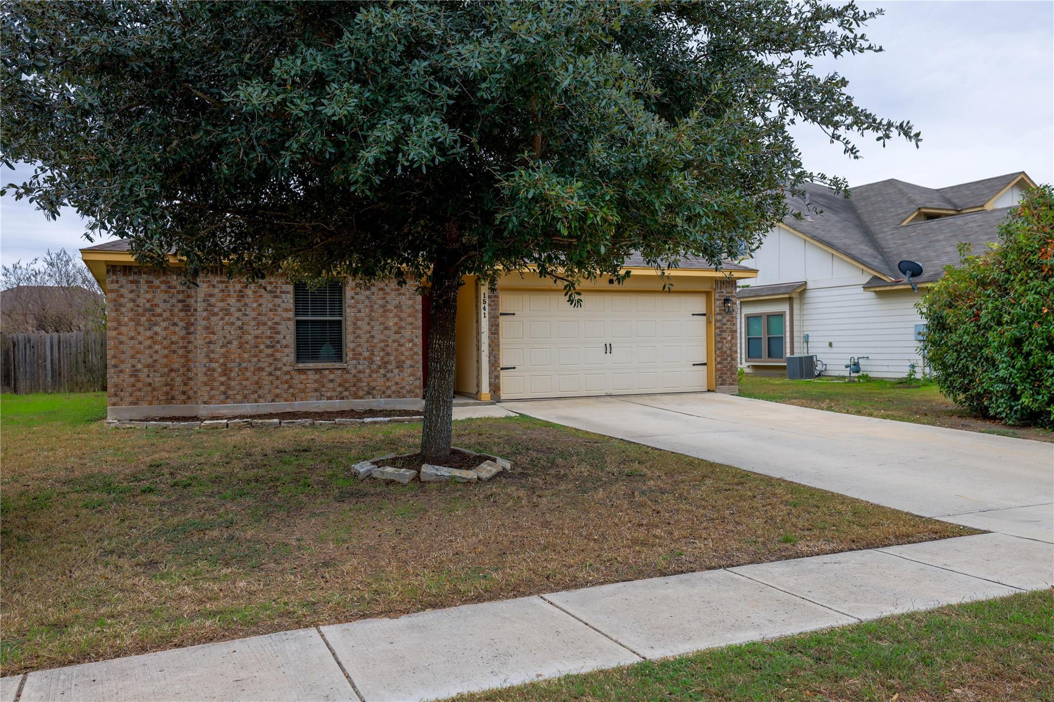 1541 Twin Cv, Kyle, TX 78640