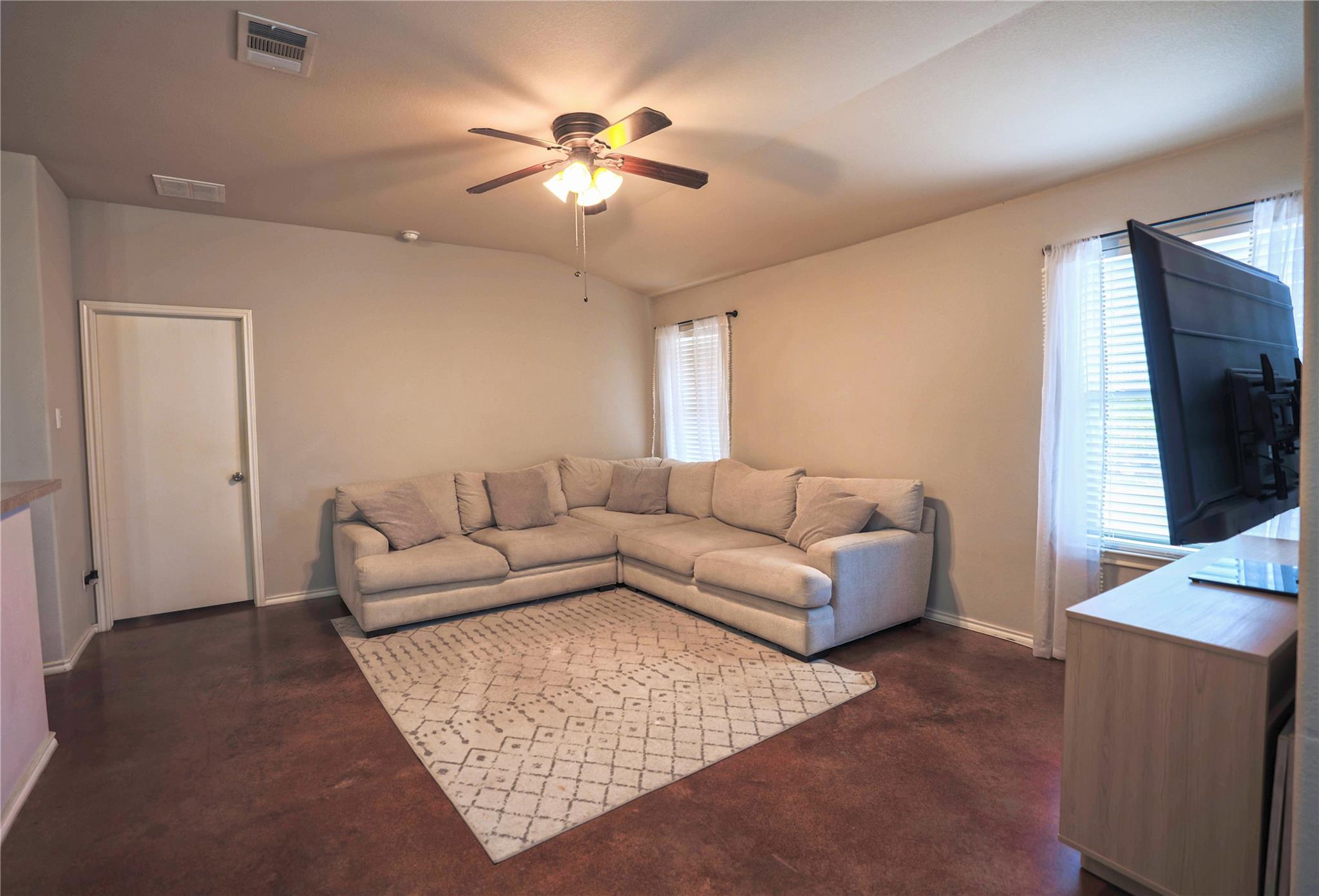 1541 Twin Cv, Kyle, TX 78640