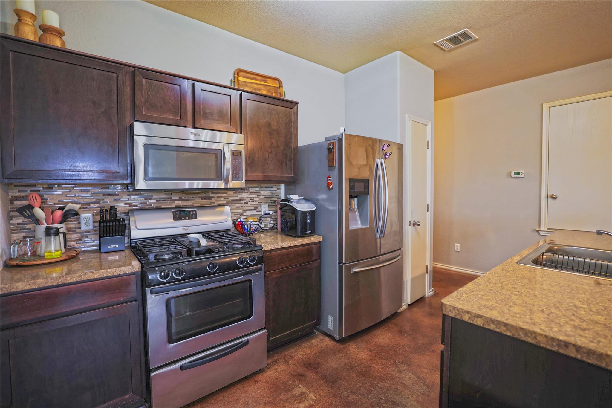 1541 Twin Cv, Kyle, TX 78640