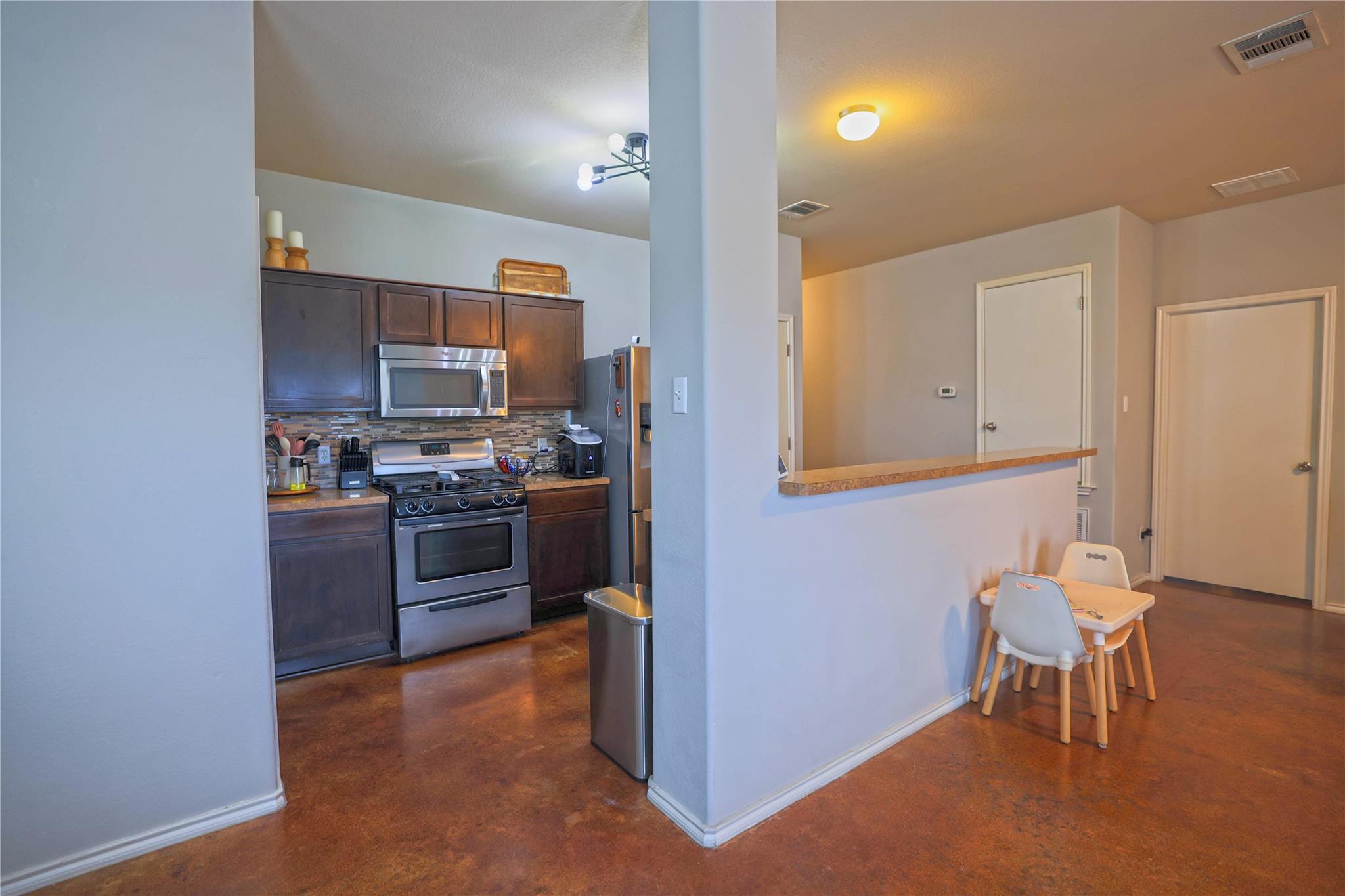 1541 Twin Cv, Kyle, TX 78640