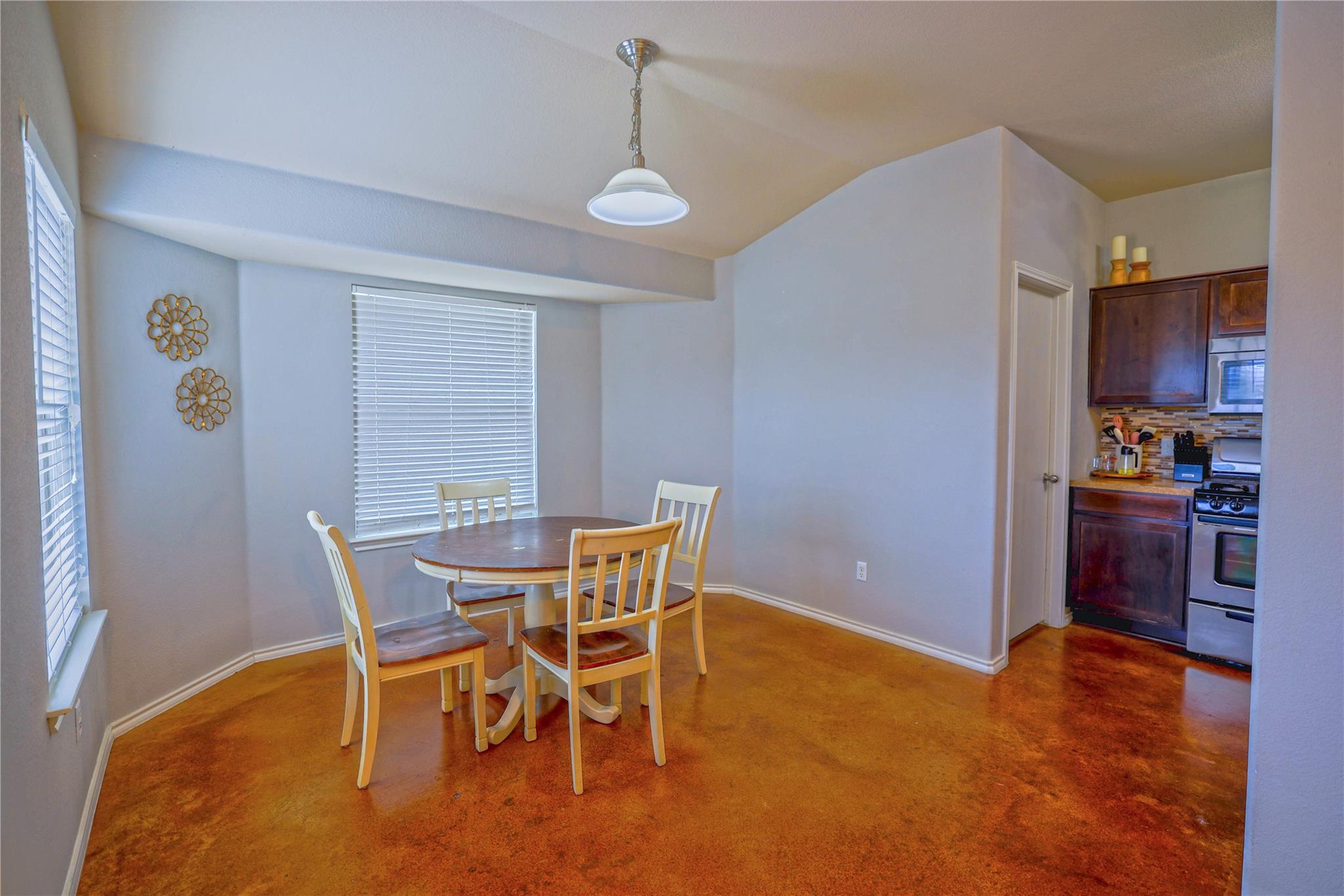 1541 Twin Cv, Kyle, TX 78640