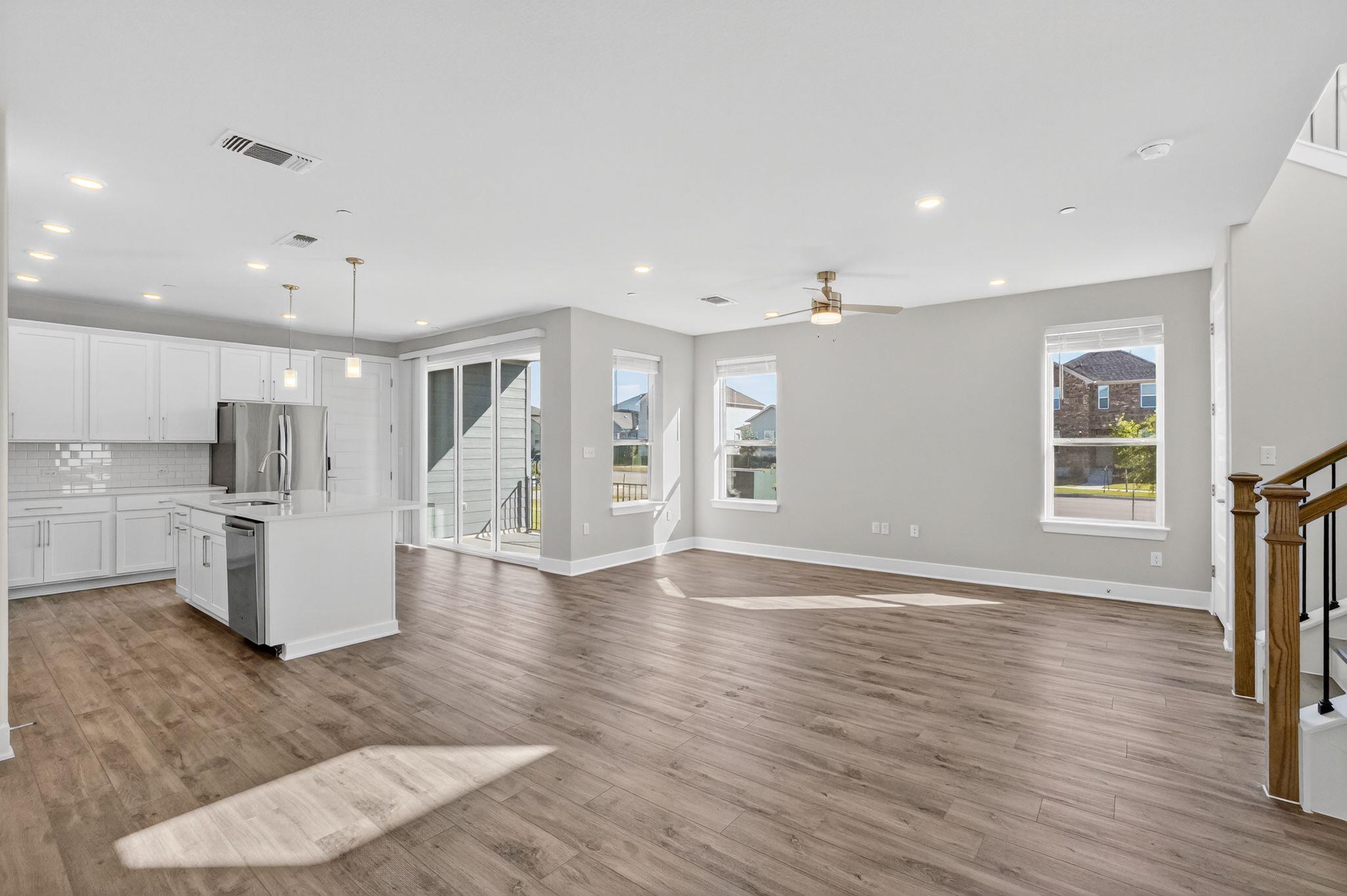 213 Flowers Ave, Hutto, TX 78634