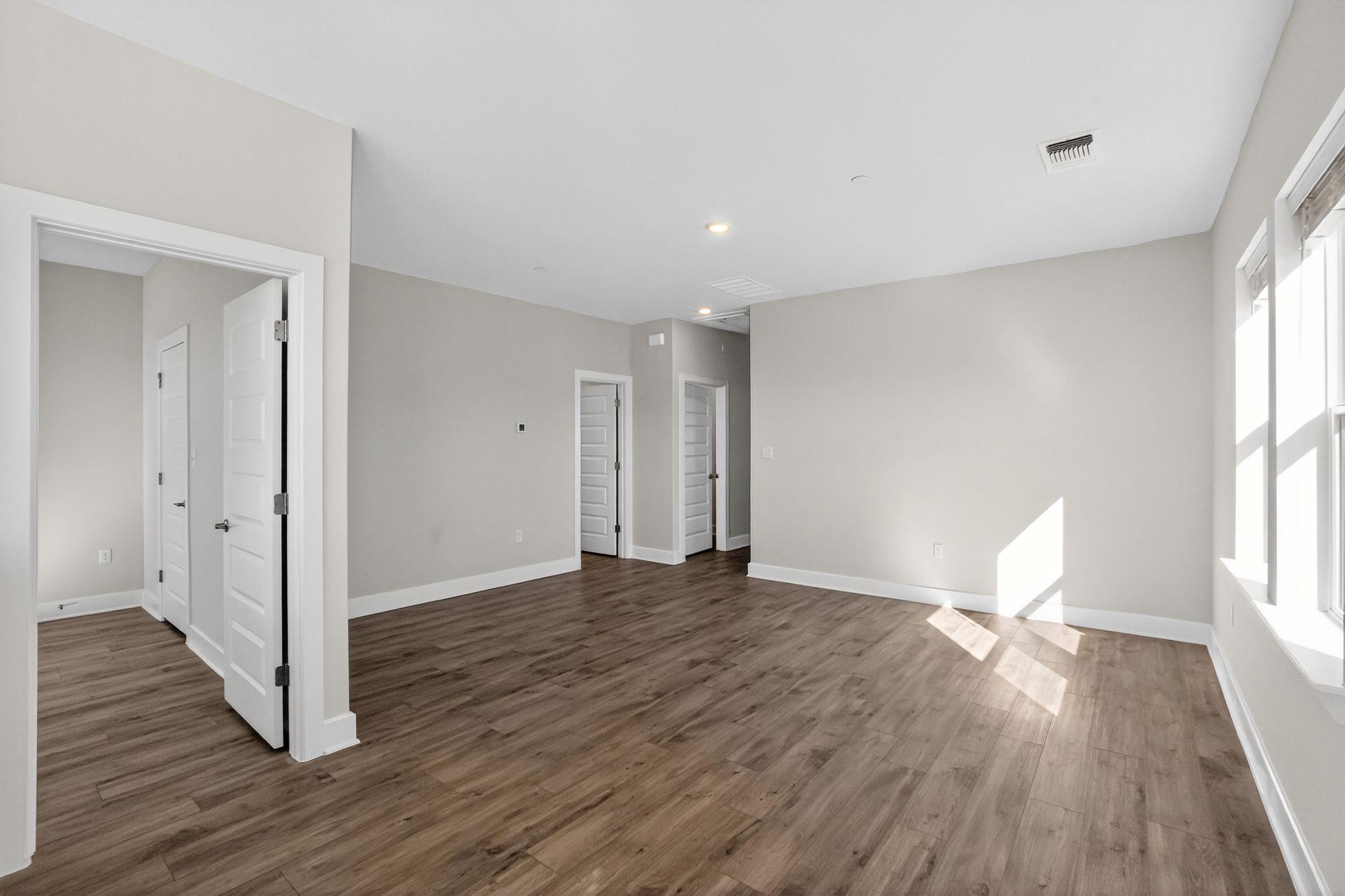 213 Flowers Ave, Hutto, TX 78634