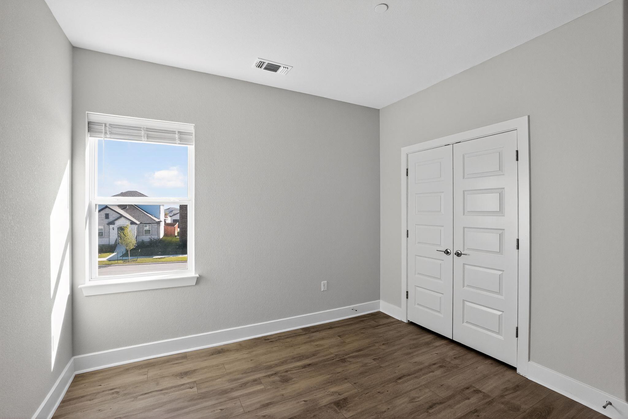 213 Flowers Ave, Hutto, TX 78634