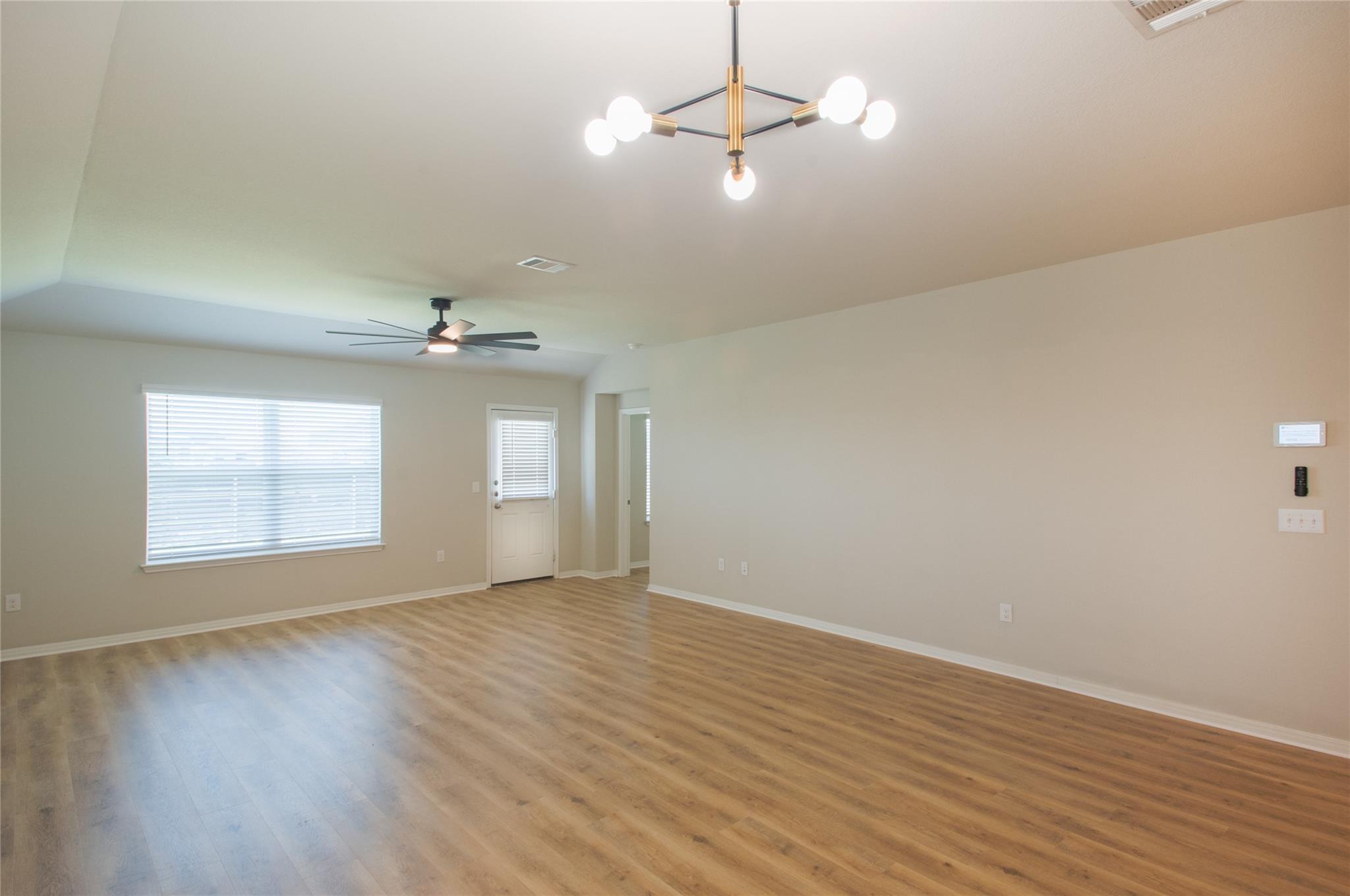 108 Freedom Park Ave, Liberty Hill, TX 78642