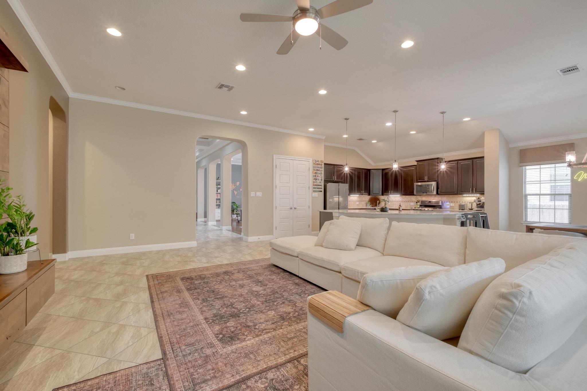 636 Trailside Bnd, Round Rock, TX 78665