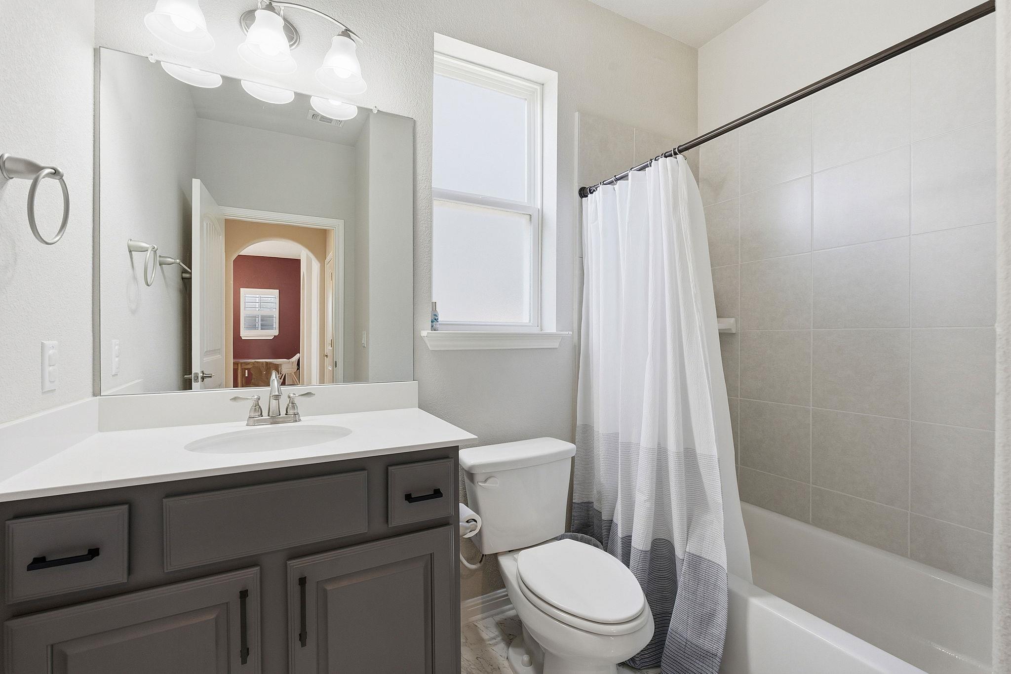 5720 Baythorne Dr, Austin, TX 78747