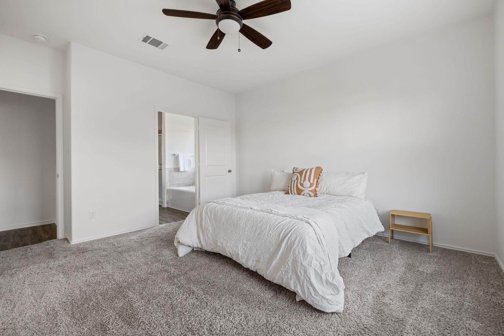 1428 Chad Dr, Round Rock, TX 78665