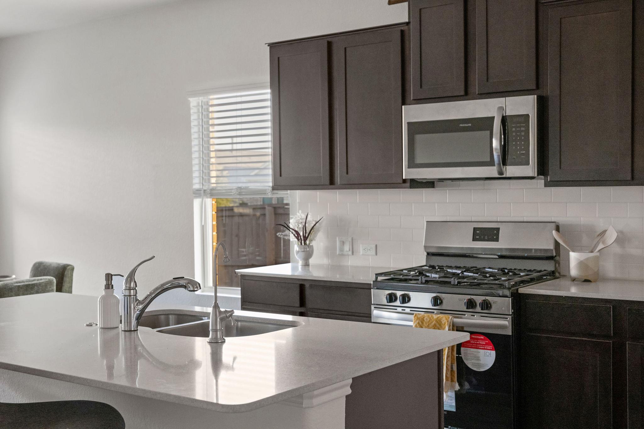 1428 Chad Dr, Round Rock, TX 78665