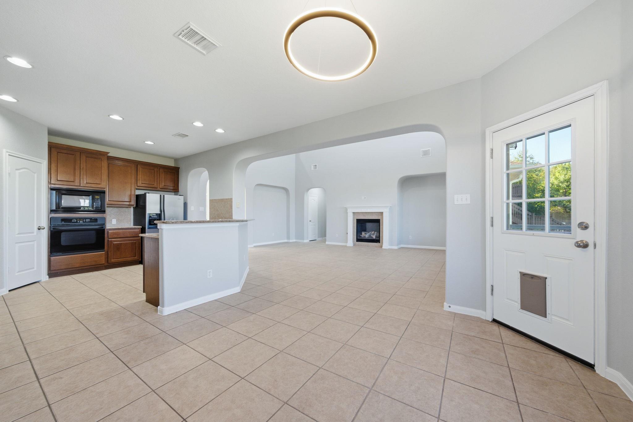 7404 Journeyville Dr, Austin, TX 78735