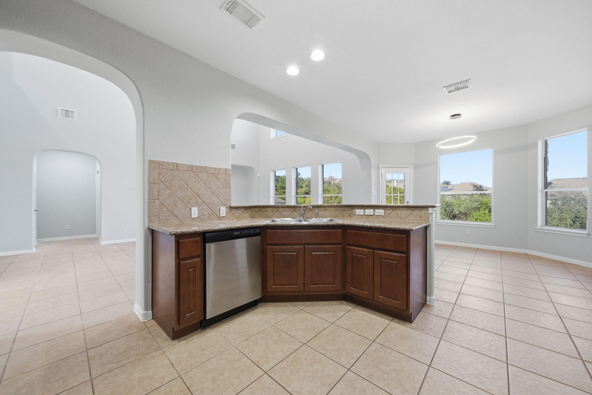 7404 Journeyville Dr, Austin, TX 78735