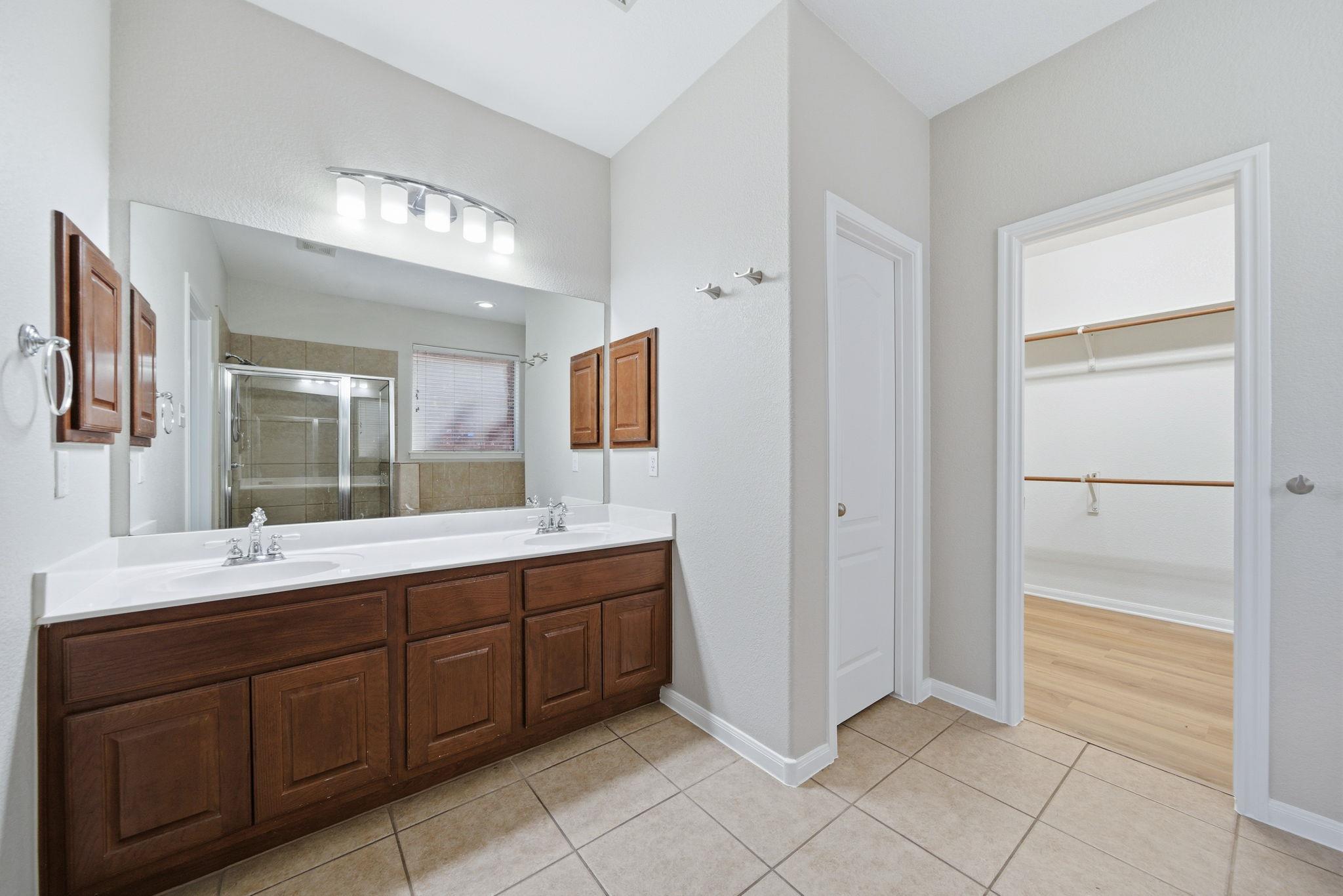 7404 Journeyville Dr, Austin, TX 78735