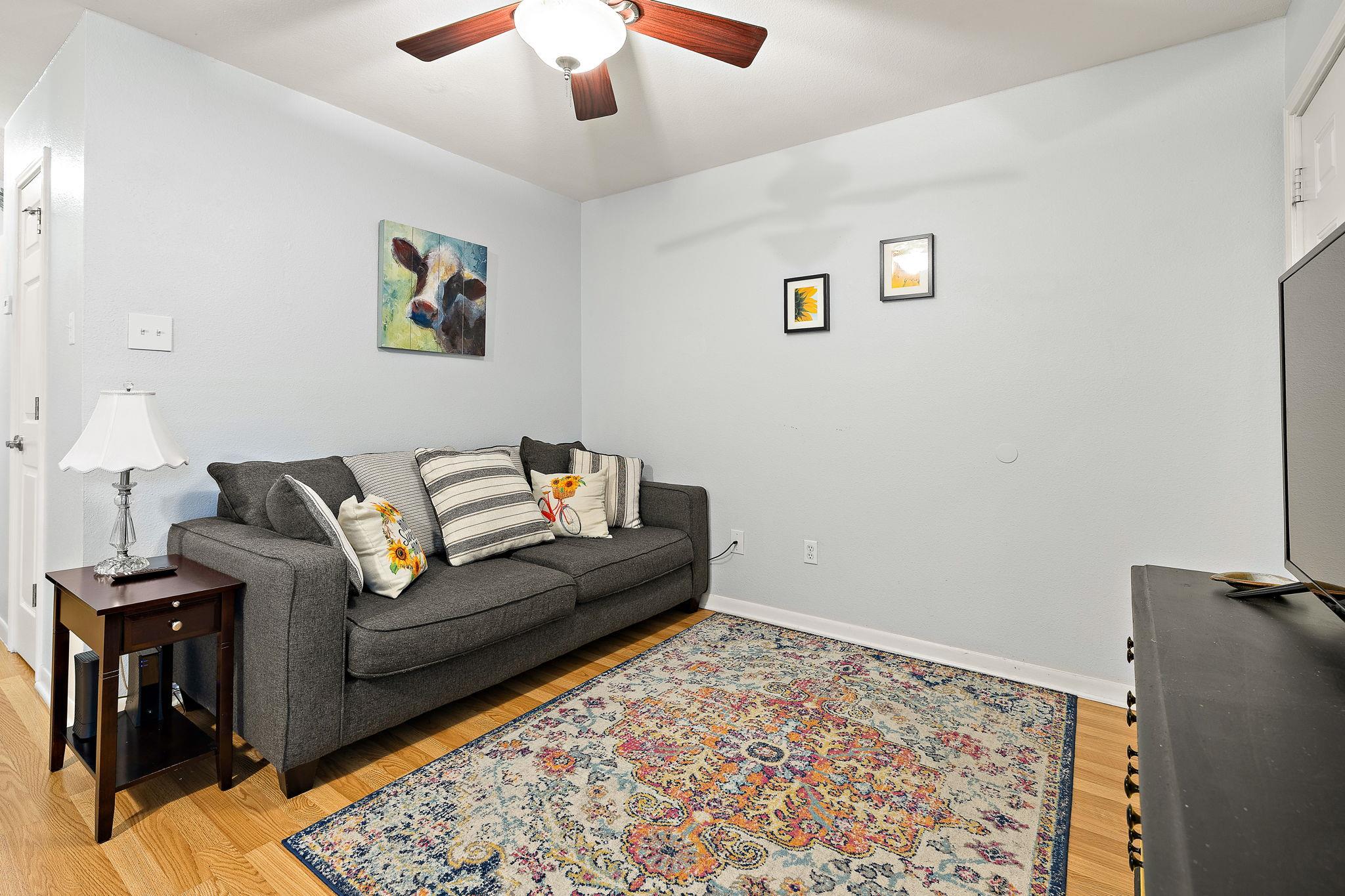 2450 Ashdale Dr # B-211, Austin, TX 78757