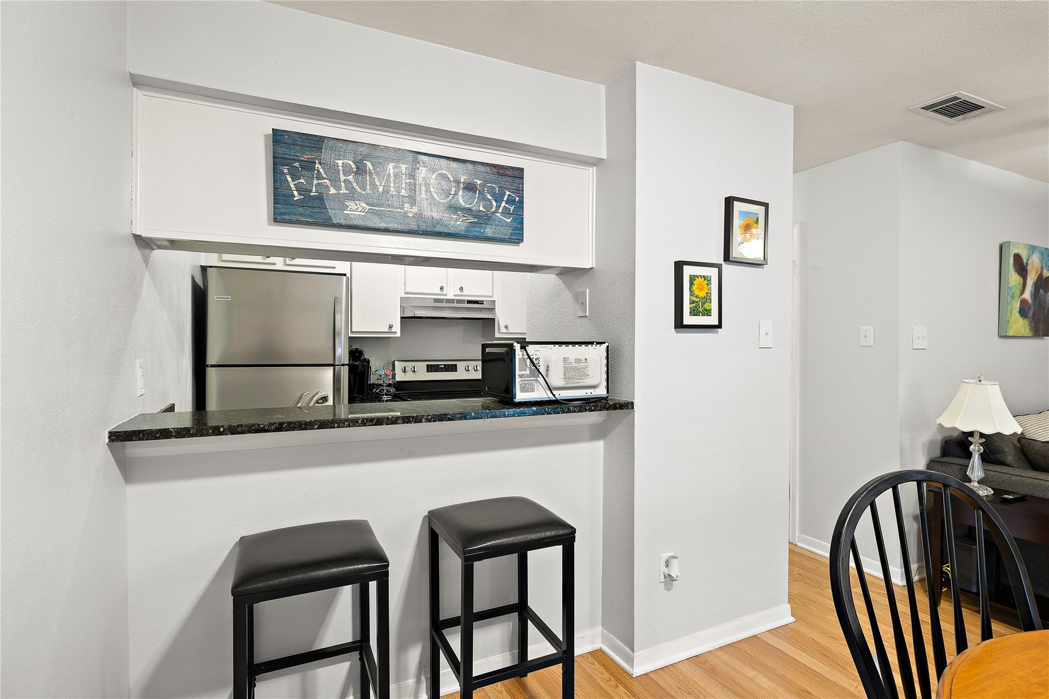 2450 Ashdale Dr # B-211, Austin, TX 78757