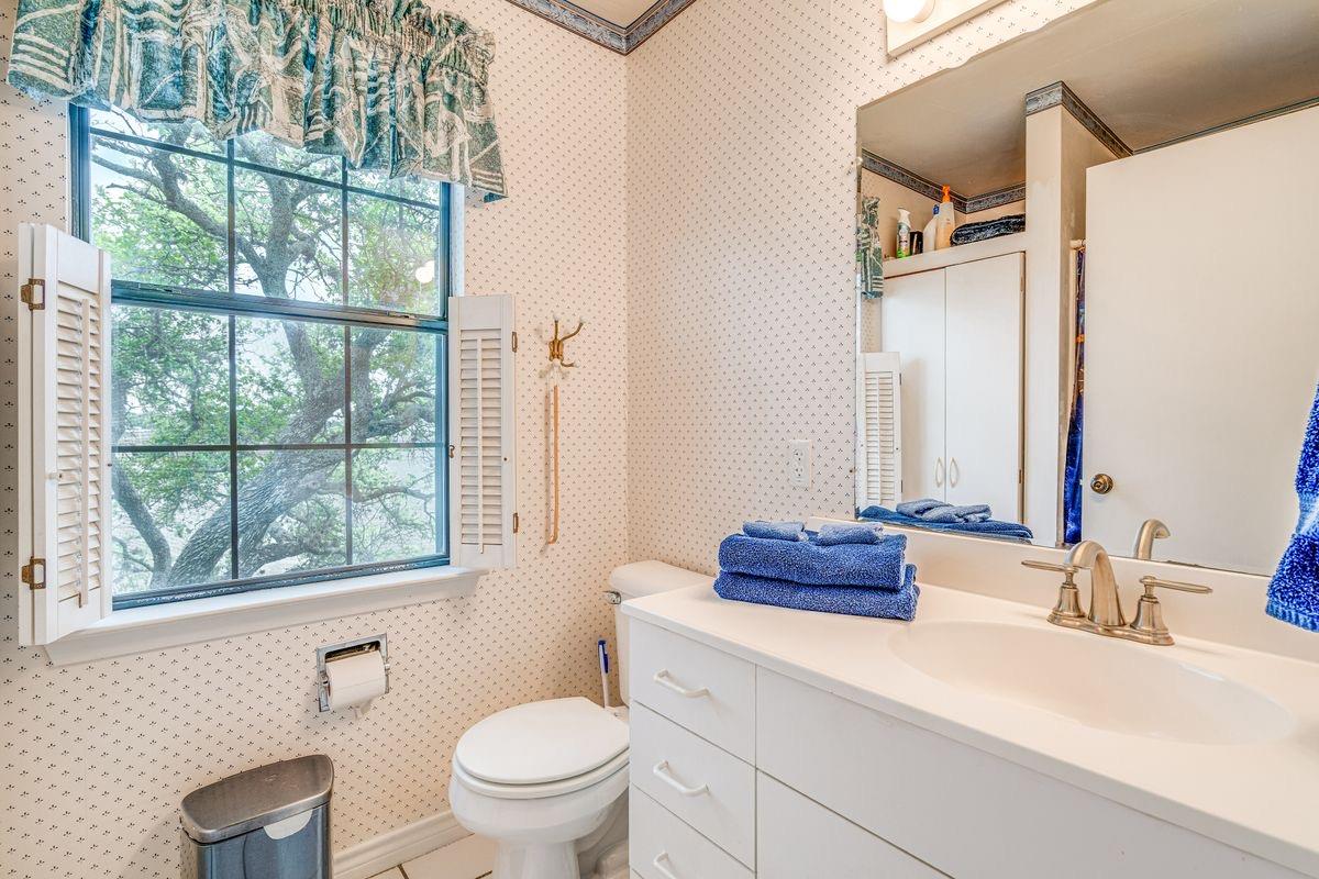 603 Waterway Ln, Burnet, TX 78611