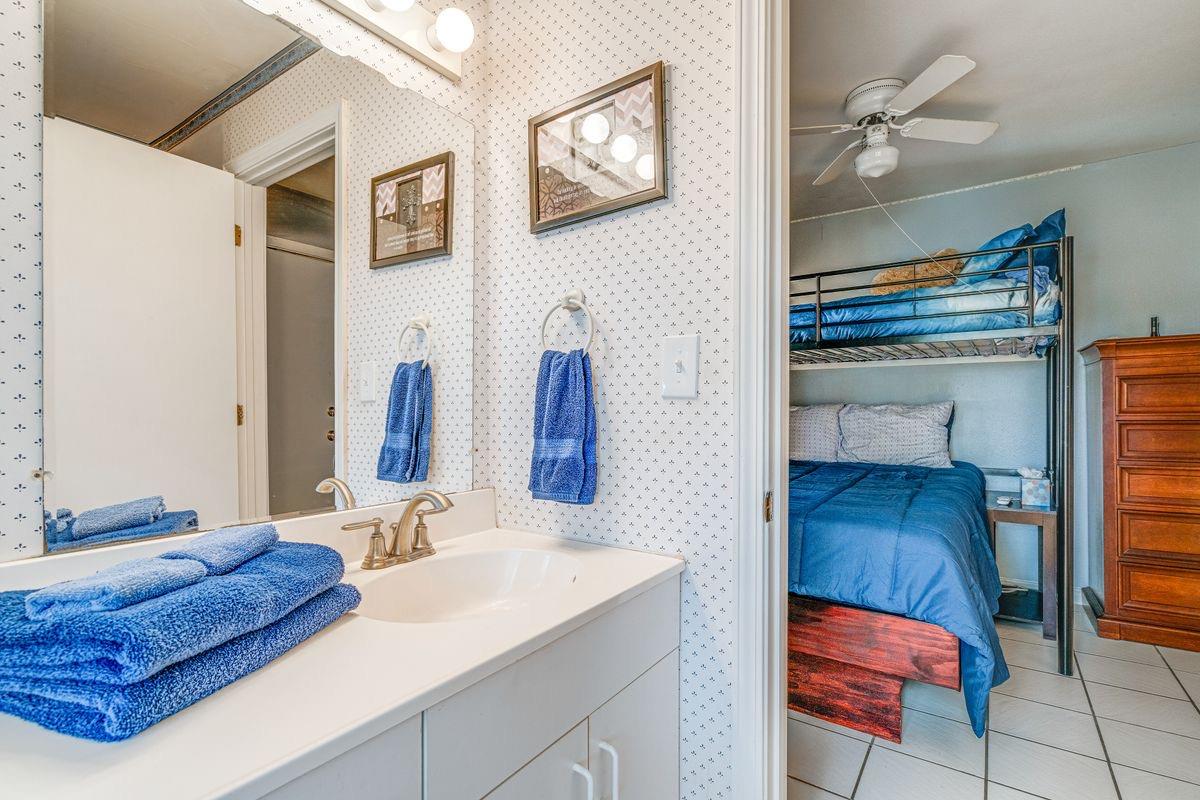 603 Waterway Ln, Burnet, TX 78611