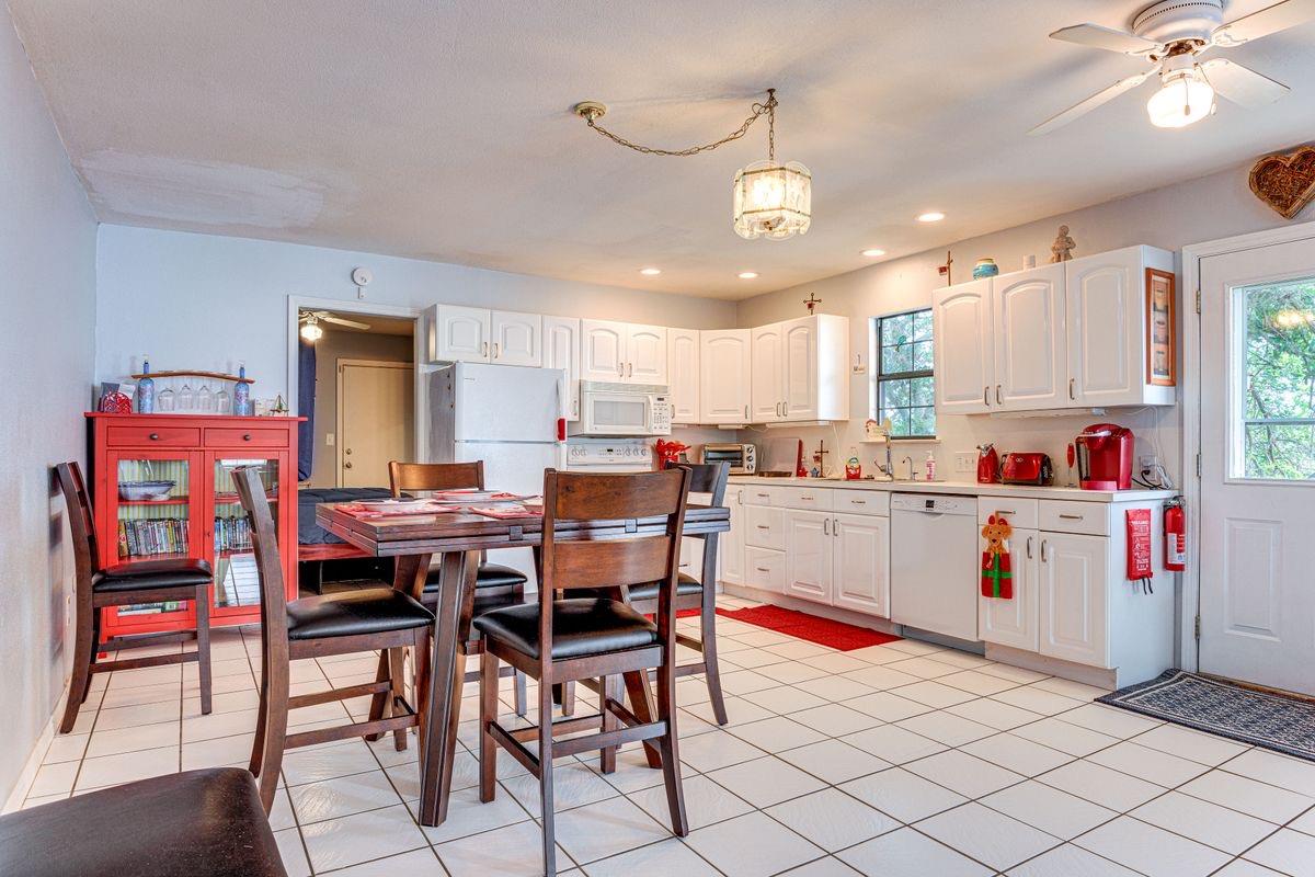 603 Waterway Ln, Burnet, TX 78611