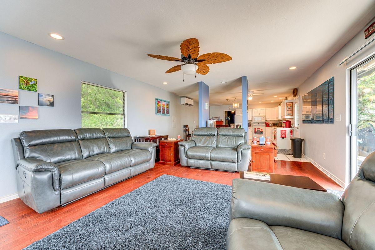 603 Waterway Ln, Burnet, TX 78611