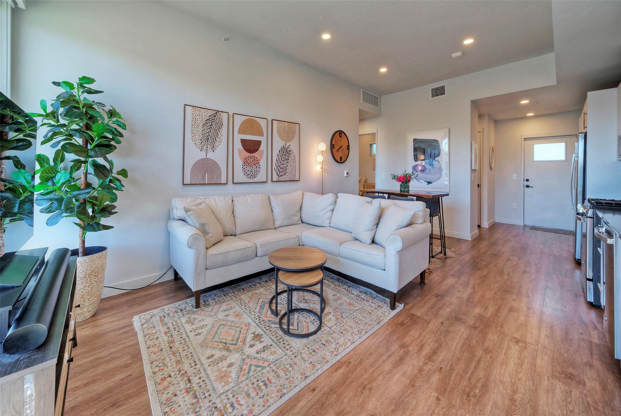 4004 Banister Ln # 207, Austin, TX 78704