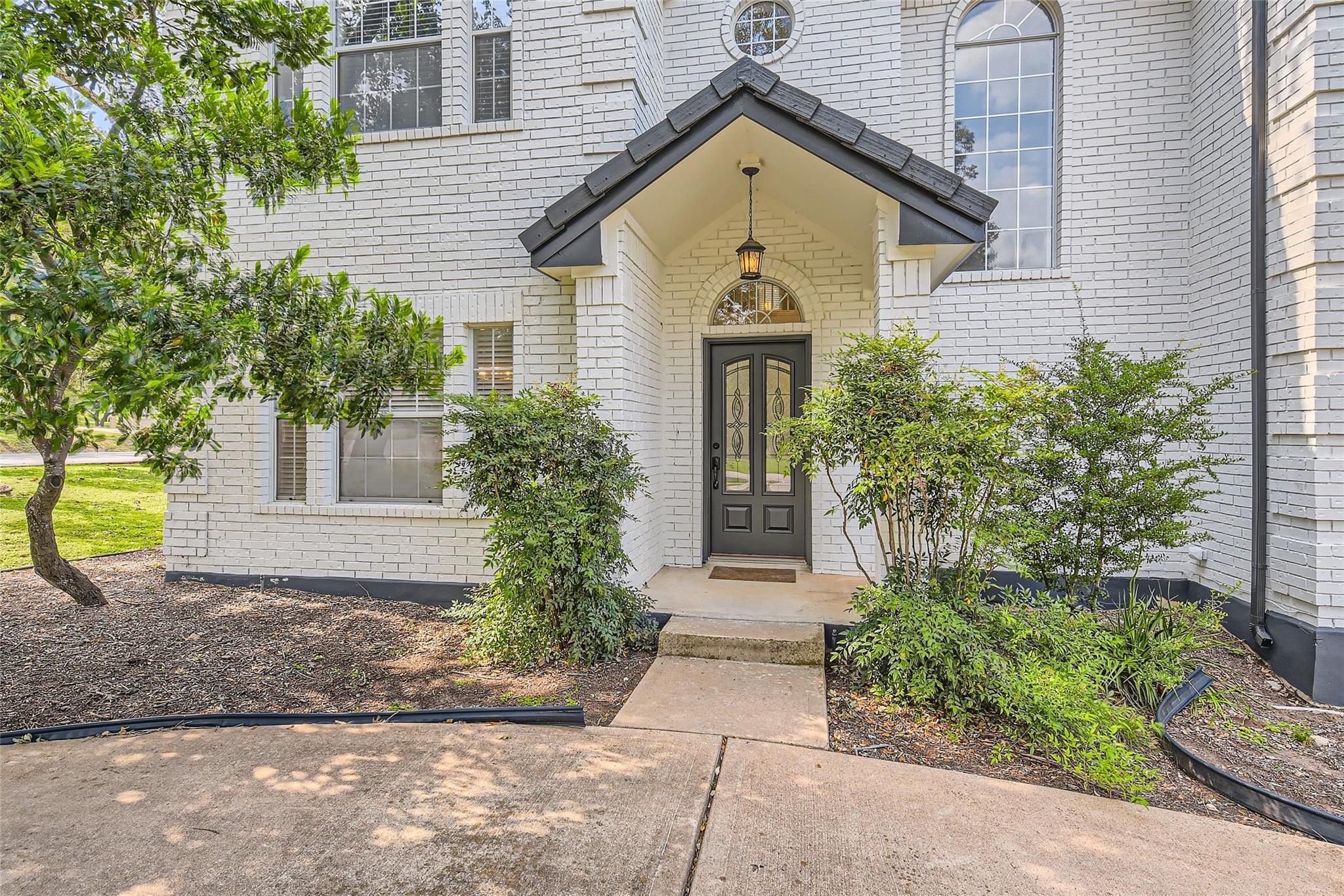 1918 Lakeway Blvd, Lakeway, TX 78734