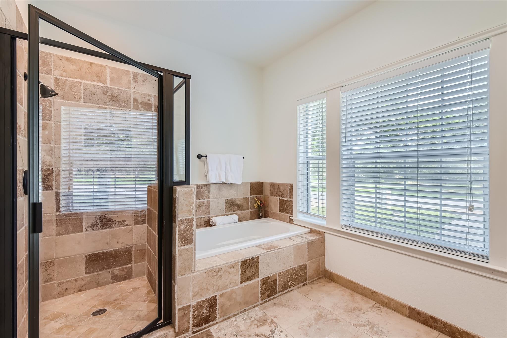 1918 Lakeway Blvd, Lakeway, TX 78734