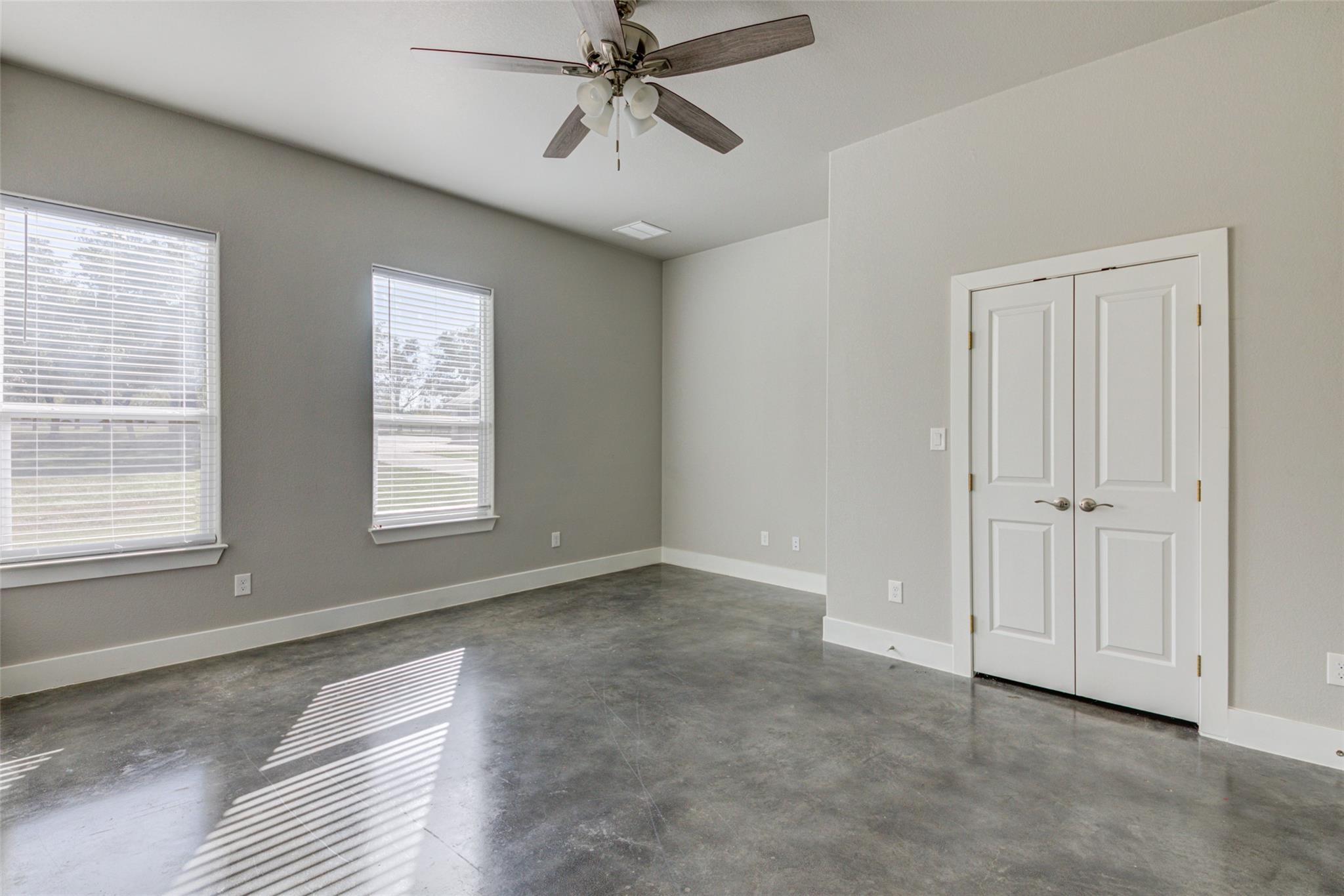 604 Oakwood Dr, Buda, TX 78610