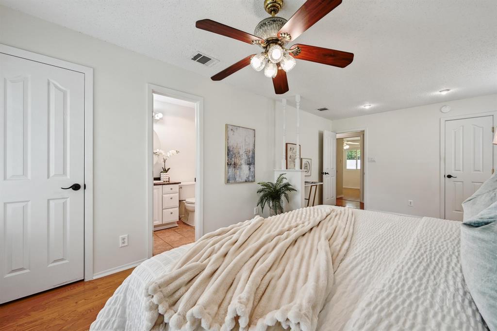 2406 Burly Oak Dr, Austin, TX 78745