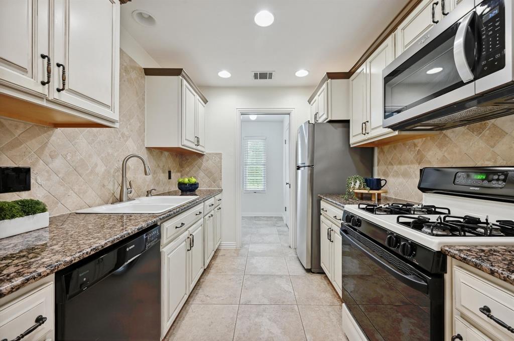 2406 Burly Oak Dr, Austin, TX 78745