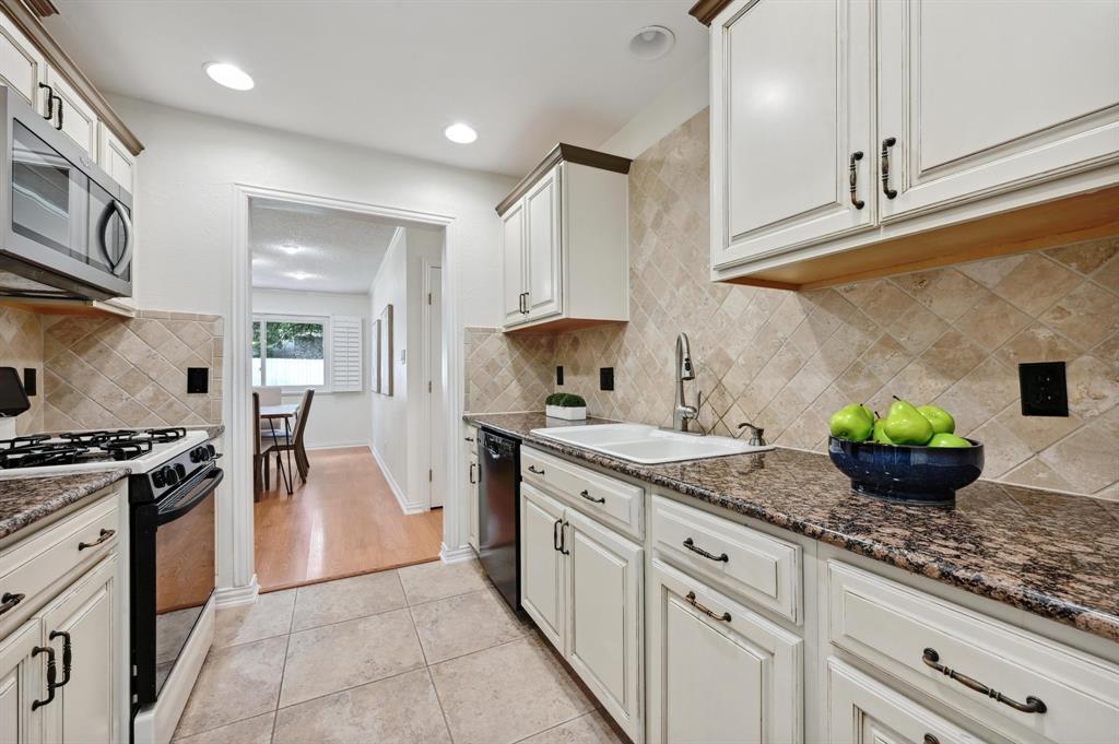 2406 Burly Oak Dr, Austin, TX 78745