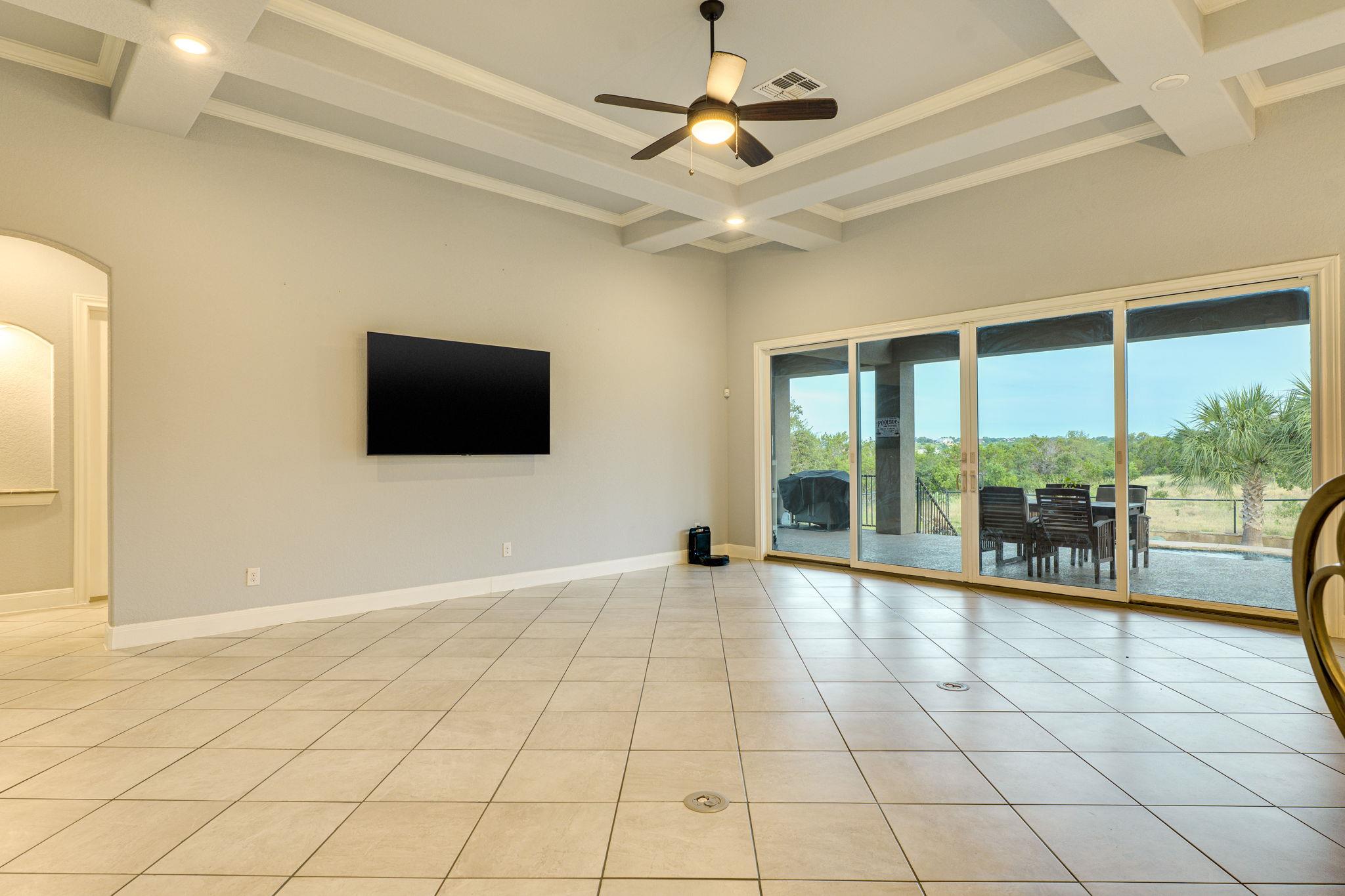 346 Blackbird Dr, Spring Branch, TX 78070