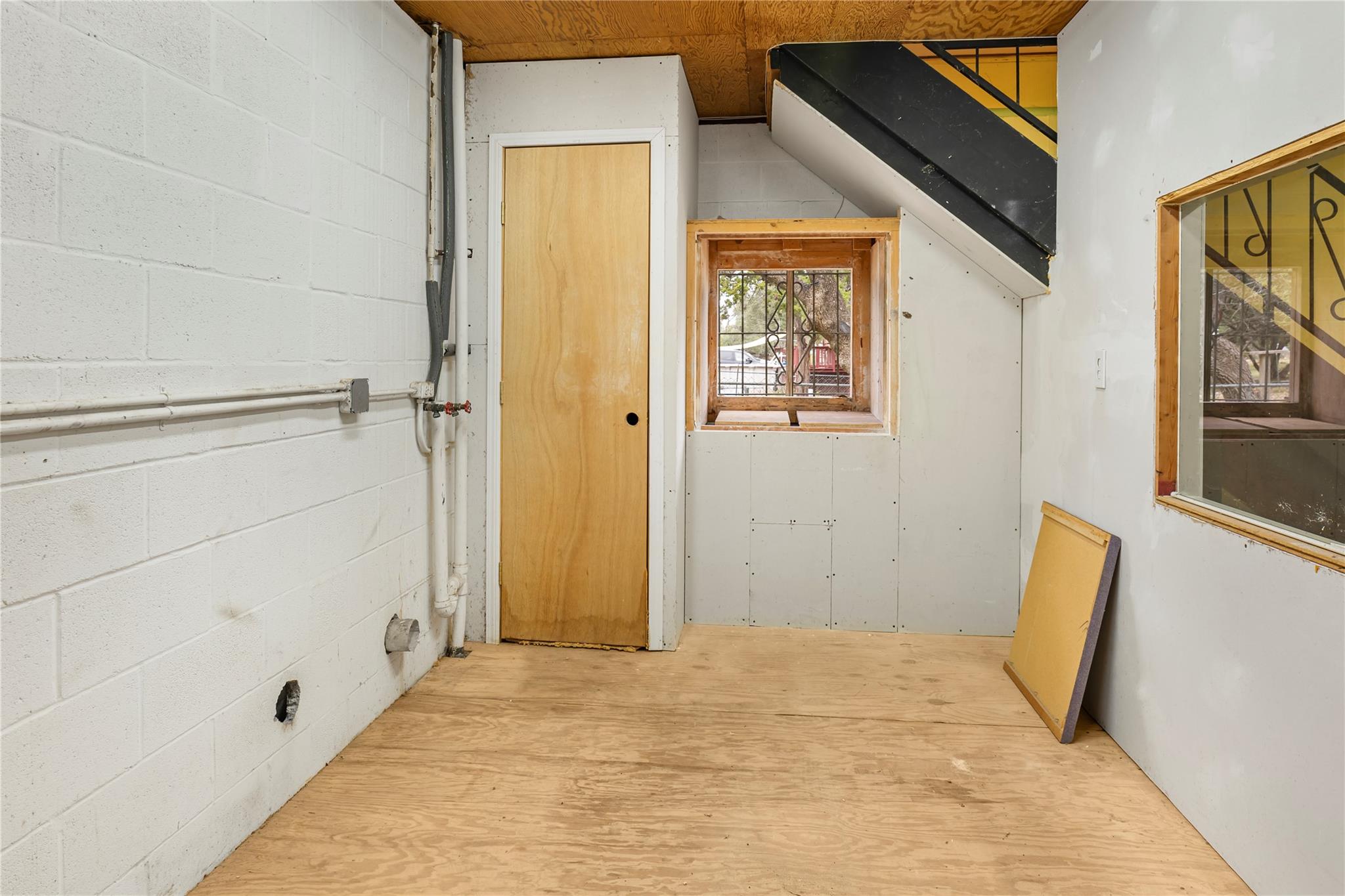 1191 Dawnridge Dr, Canyon Lake, TX 78133